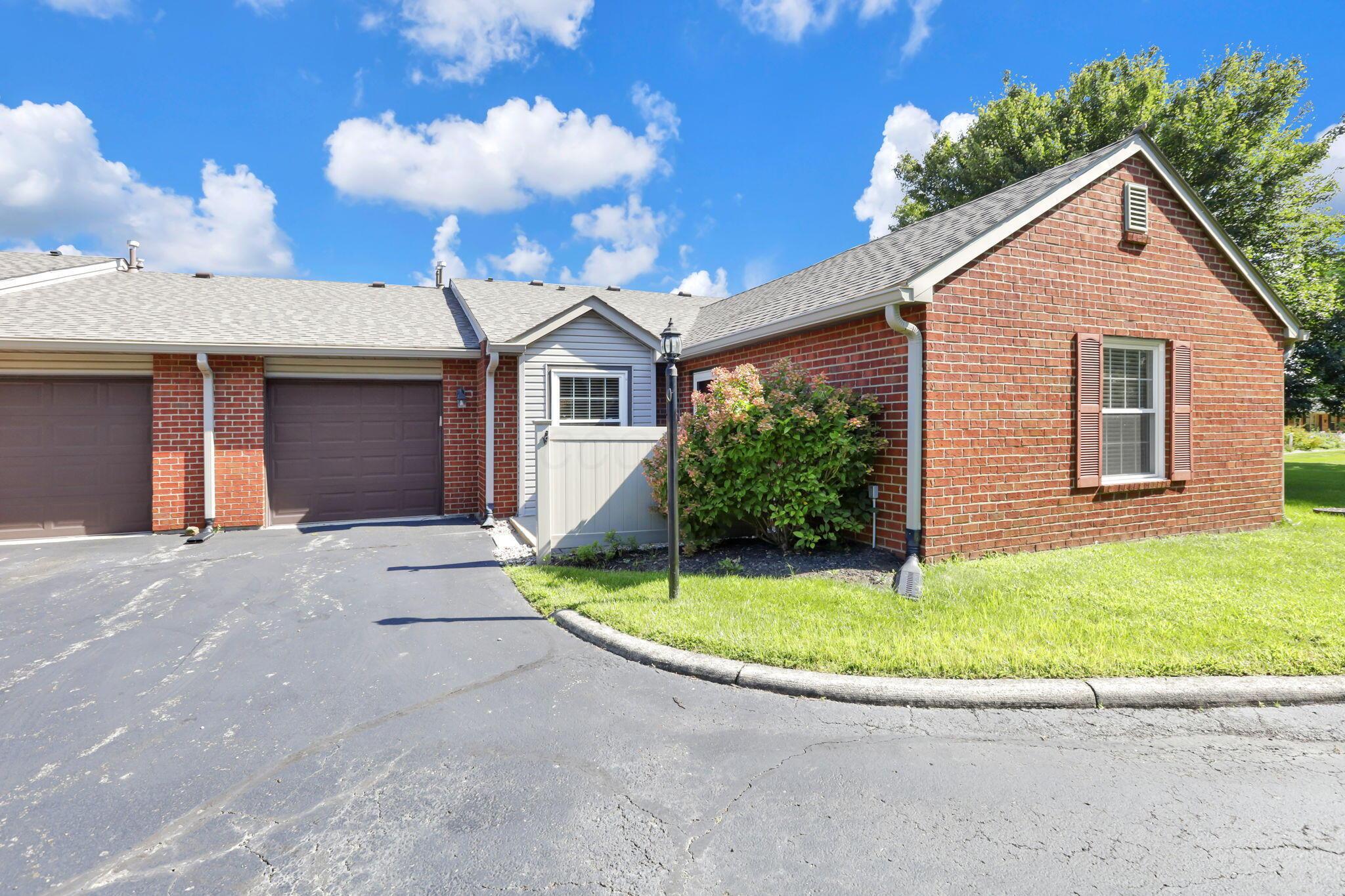1164 Waterbury Court — photo