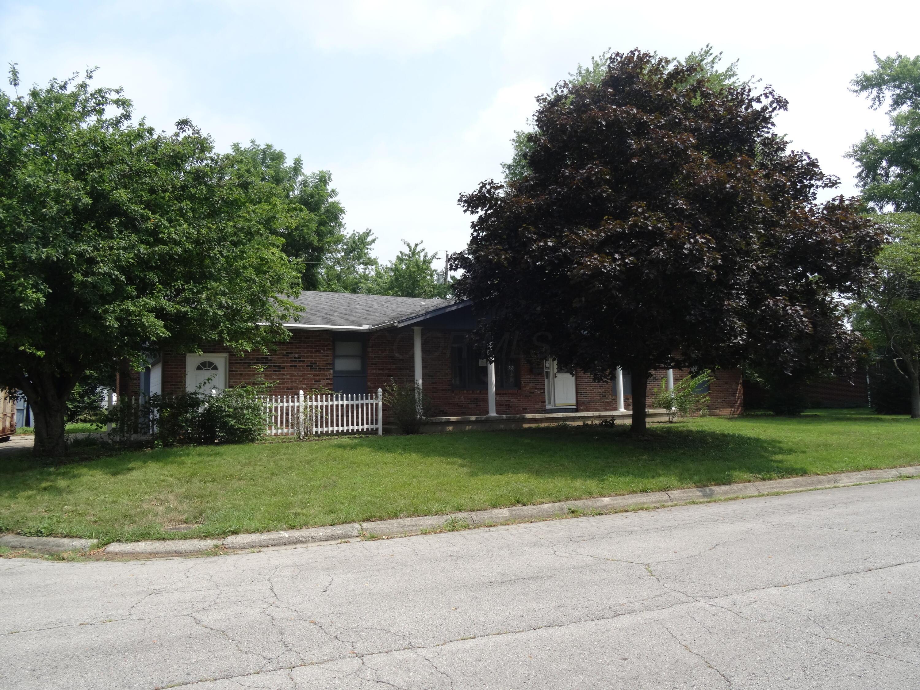 8 Willis Court — photo