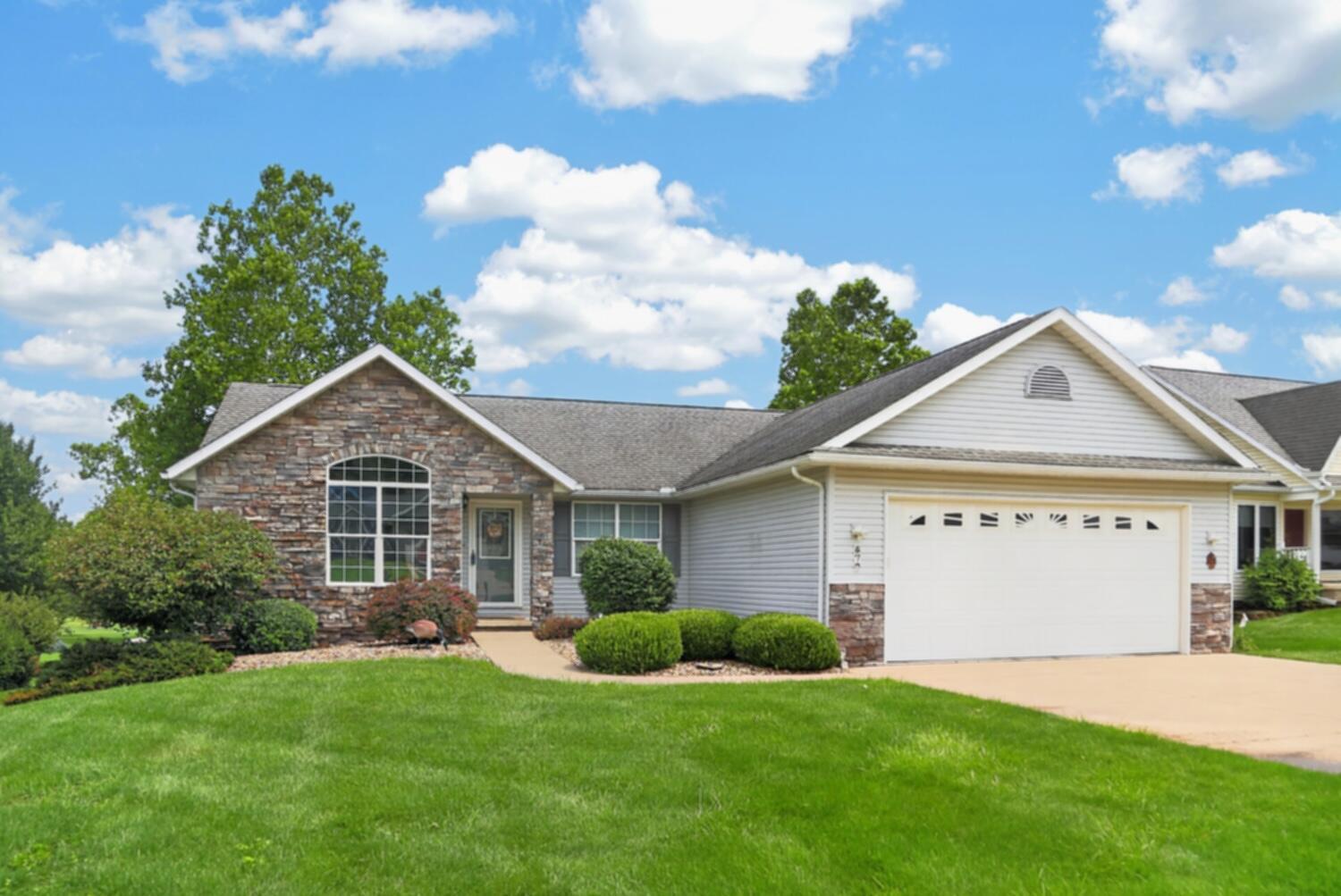 870 Fairway Drive — photo