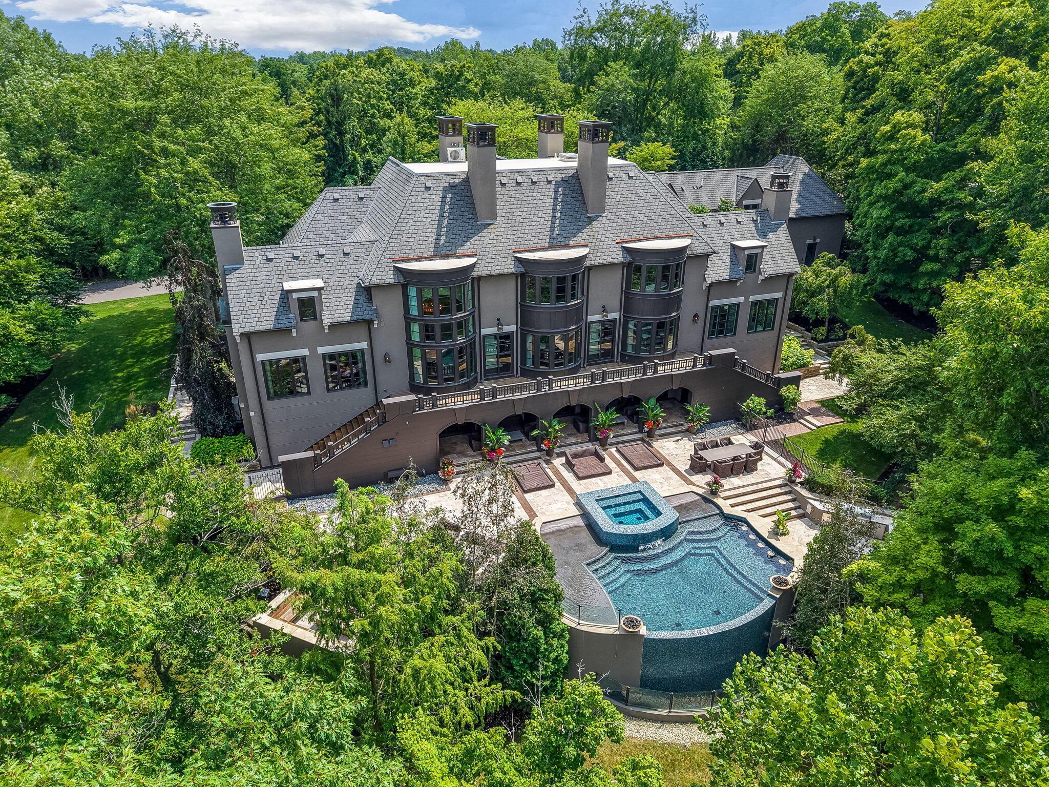5340 Muirfield Court — photo