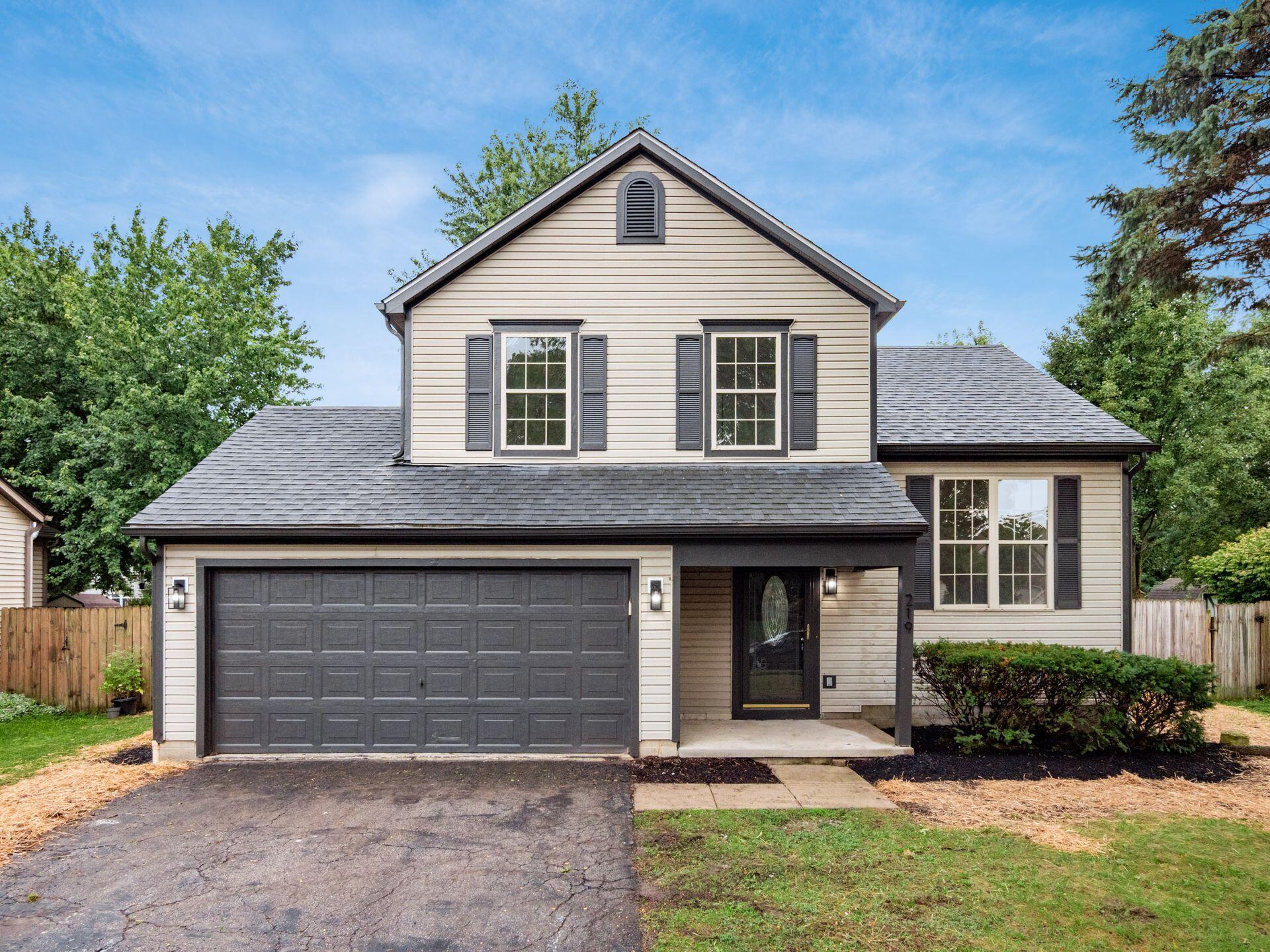 219 Pinoak Court — photo