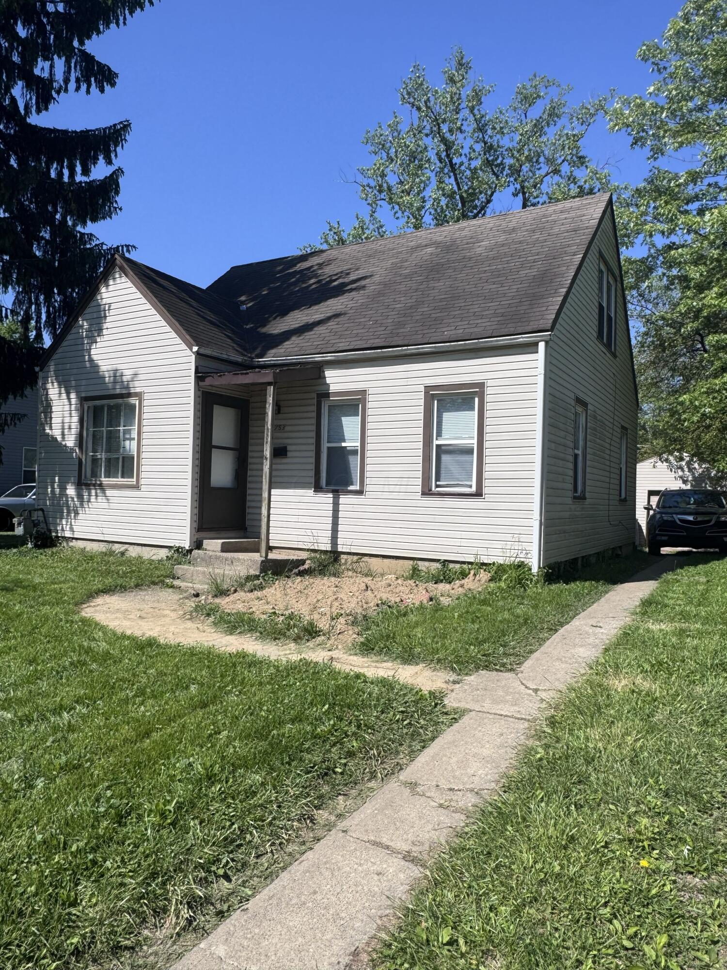 1753 Devonshire Road — photo