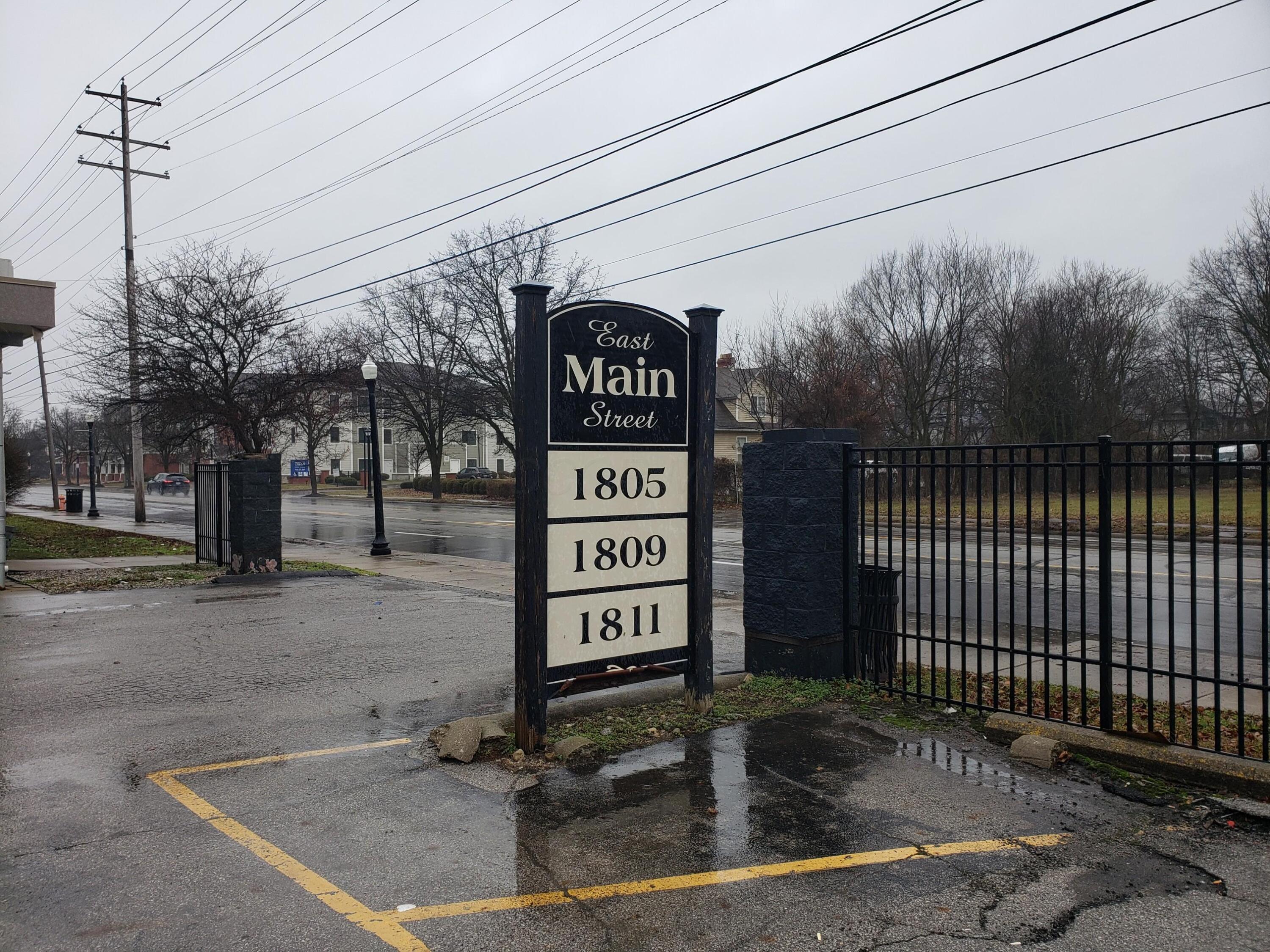 1809 E Main Street — photo