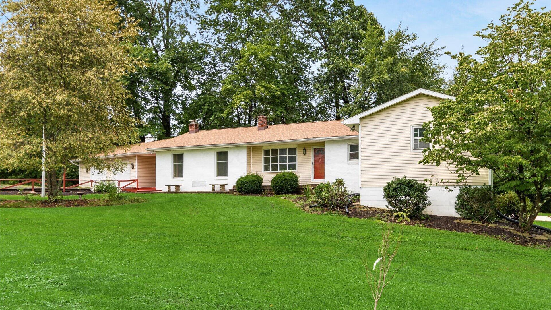 300 Eastlawn Circle — photo