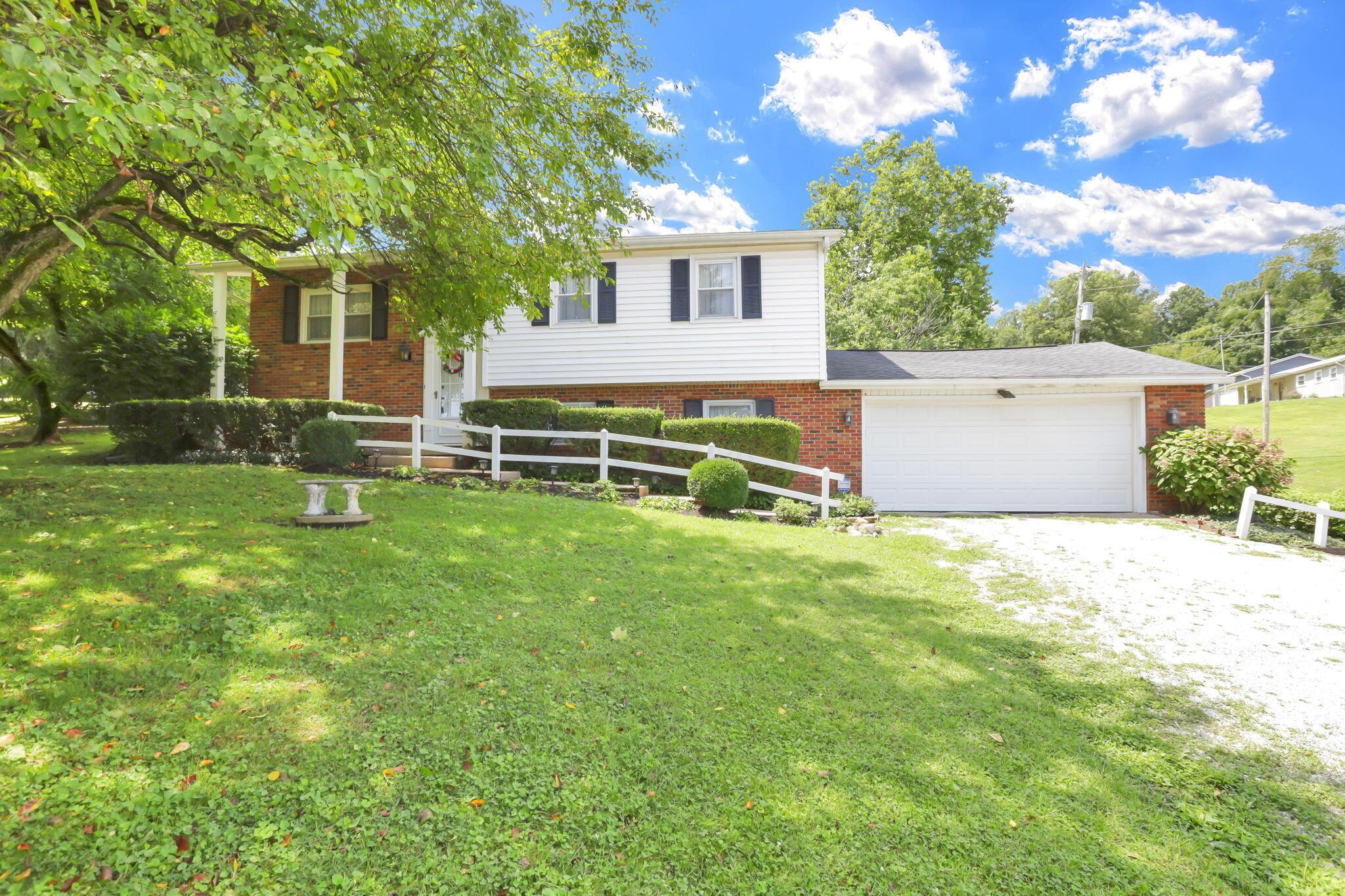1935 Old Logan Road SE — photo