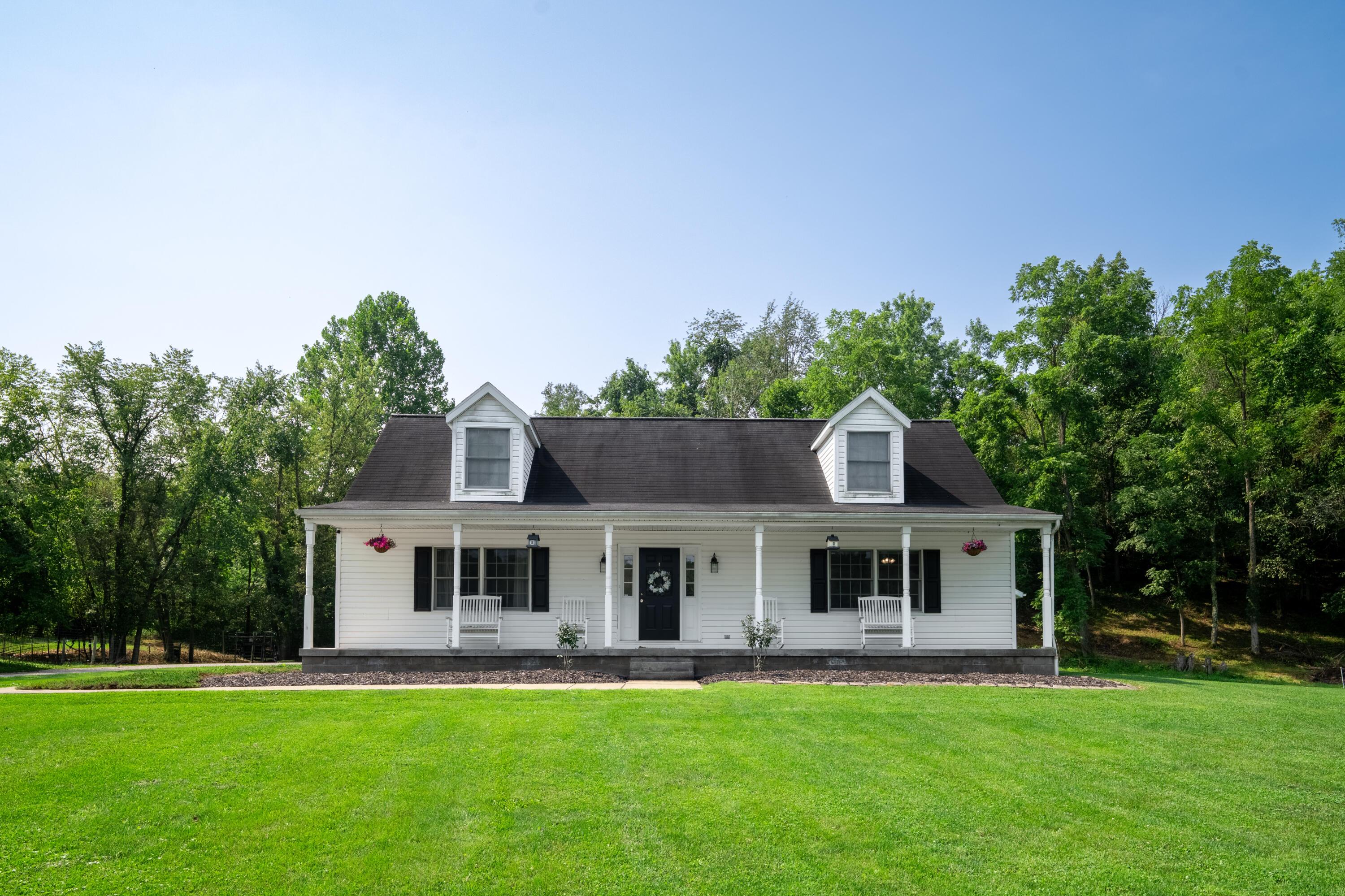 12360 Chandlersville — photo