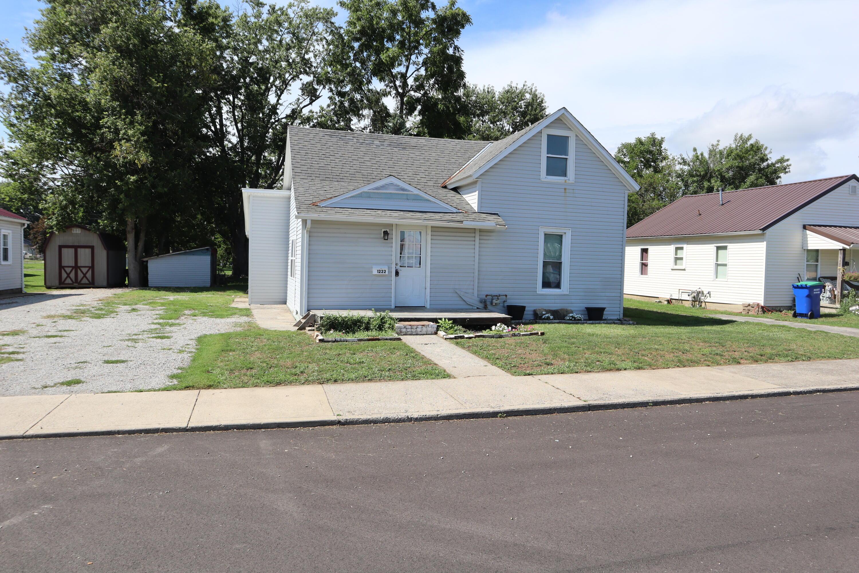 1222 E Temple Street — photo