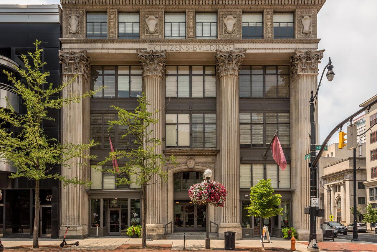 51 N High Street, 208 — photo