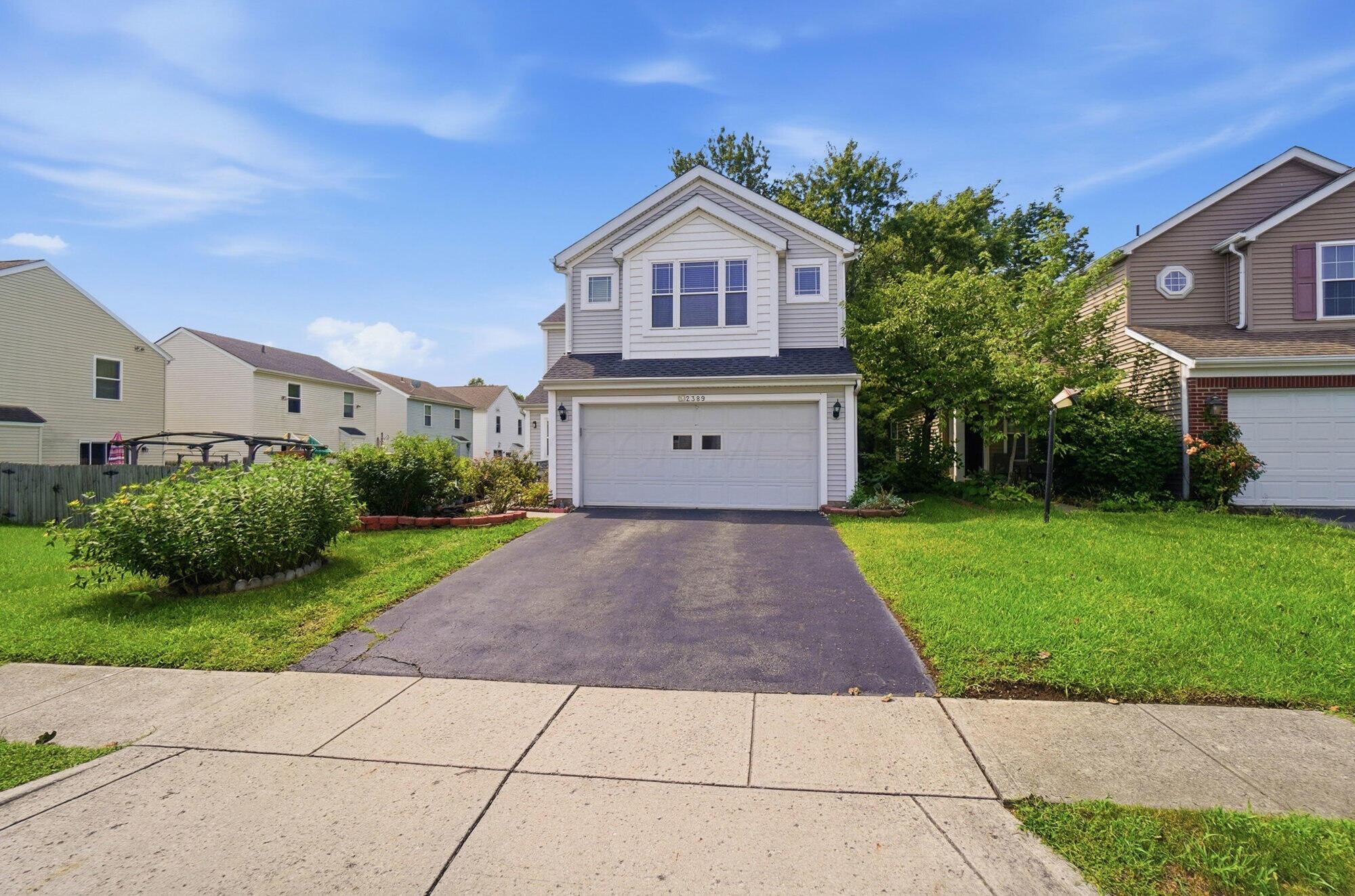2389 Maple Hedge Way — photo