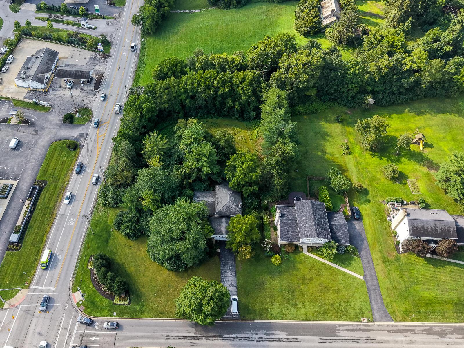 755 Clubview Boulevard S — photo