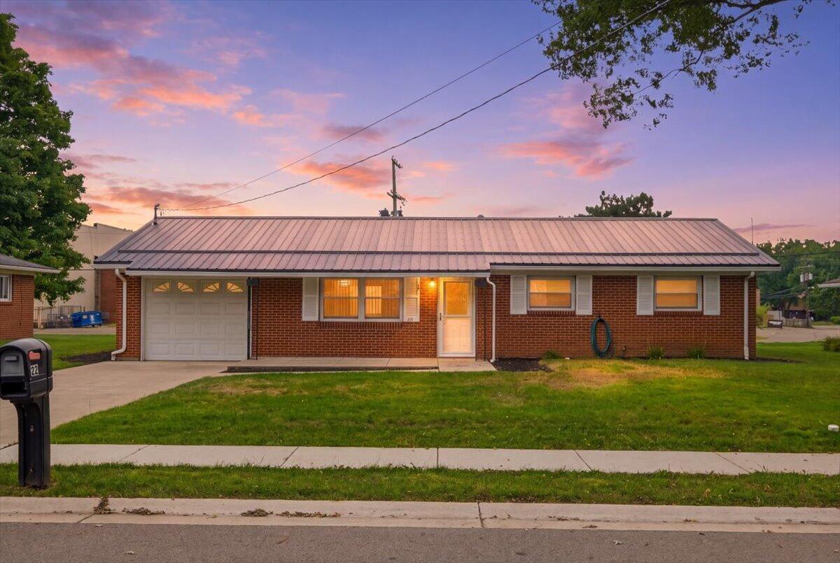 22 Plaza Drive — photo