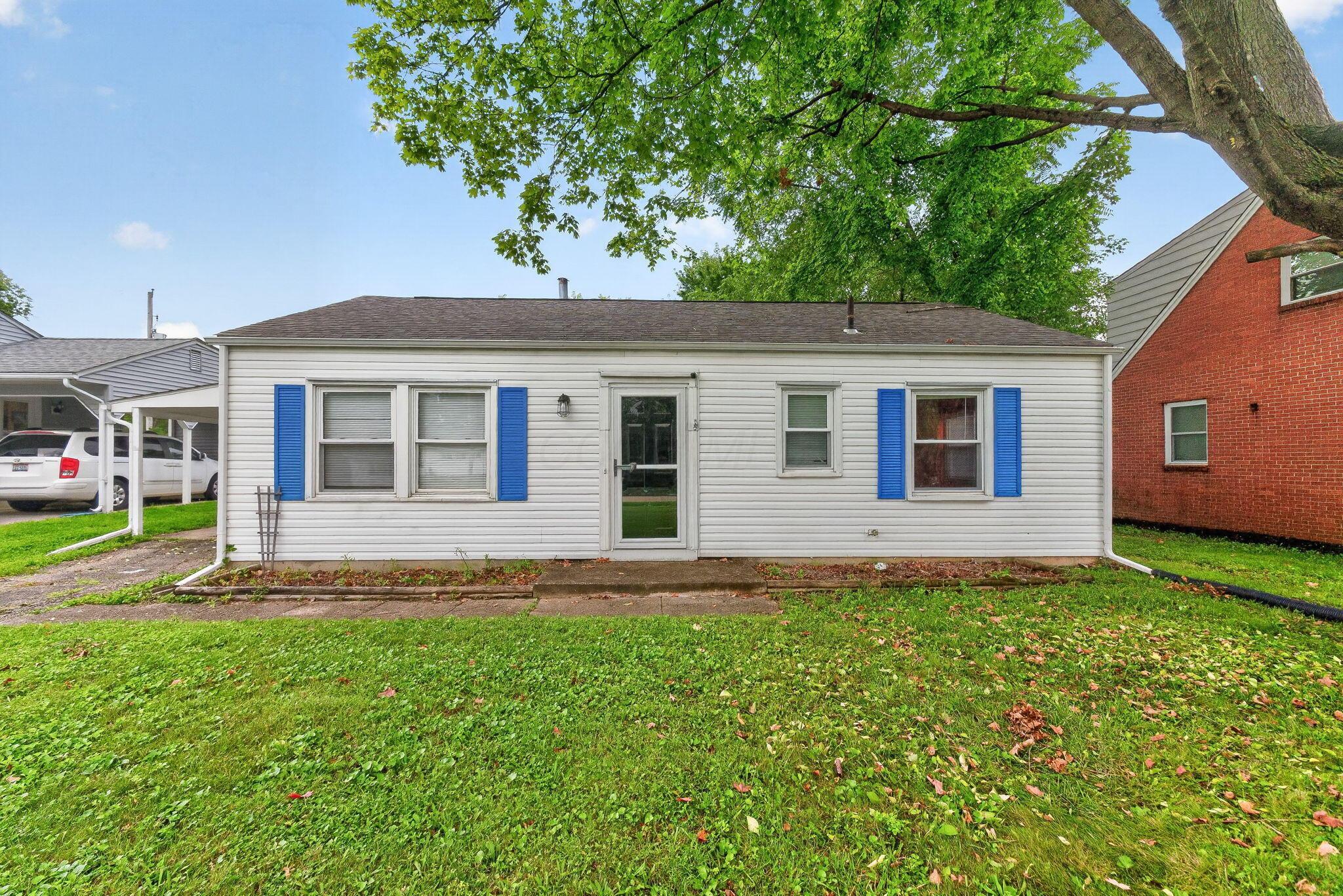 392 Weymouth Lane — photo