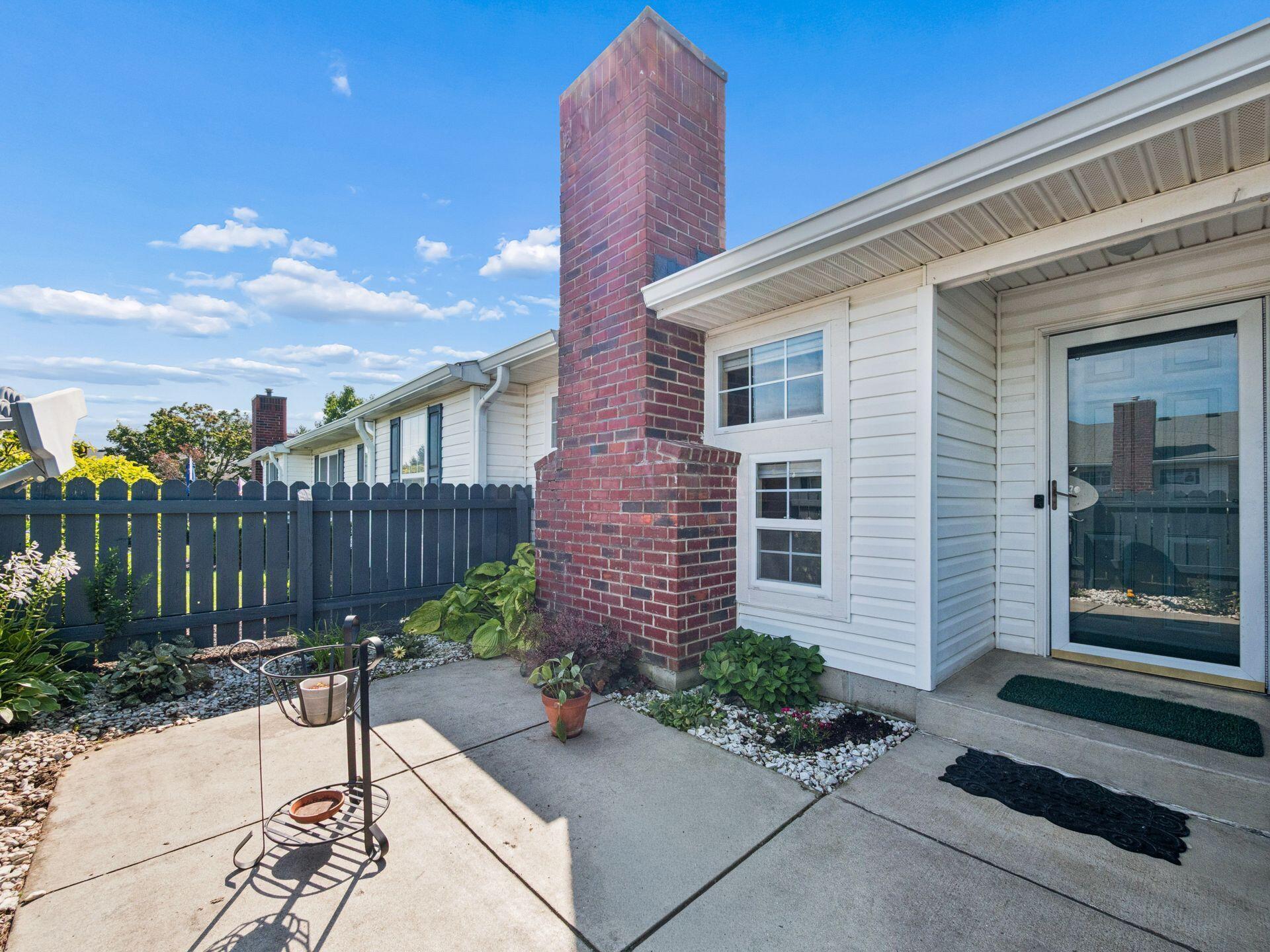 8337 Greyhawk Circle — photo