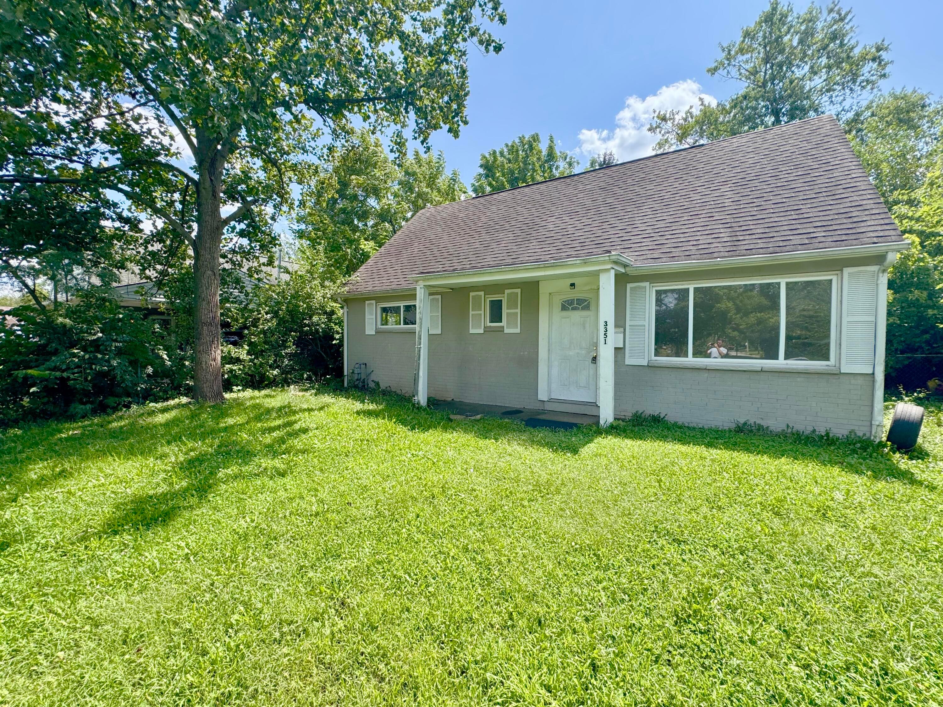 3351 Eakin Road — photo