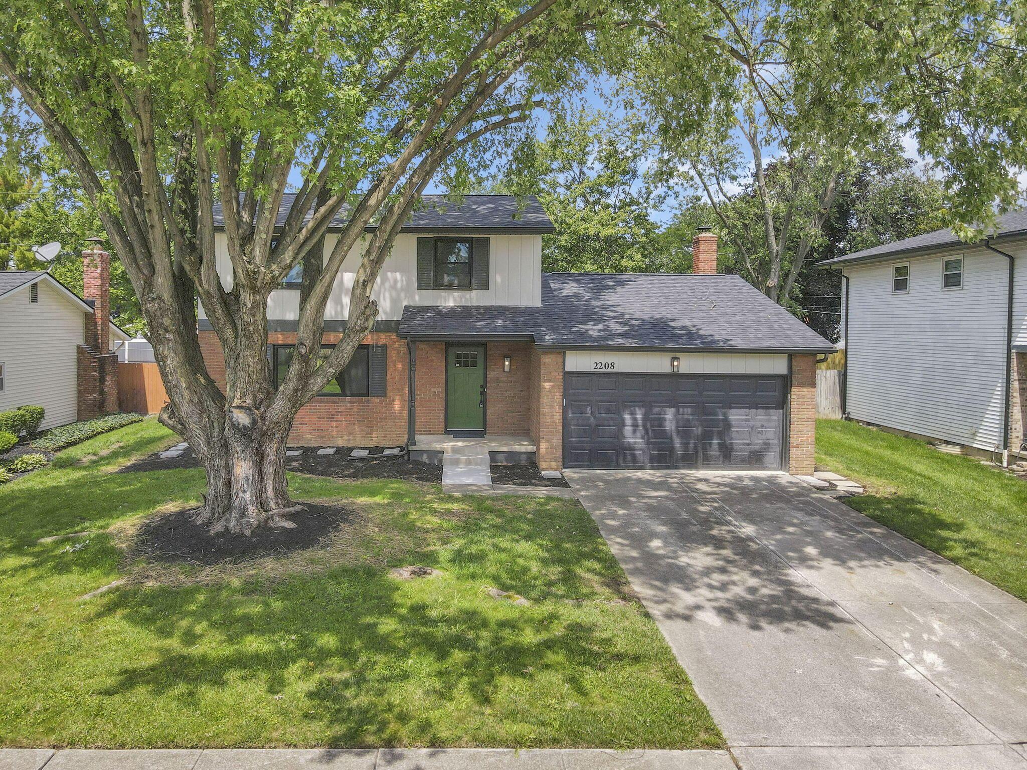 2208 Pine Knoll Avenue — photo