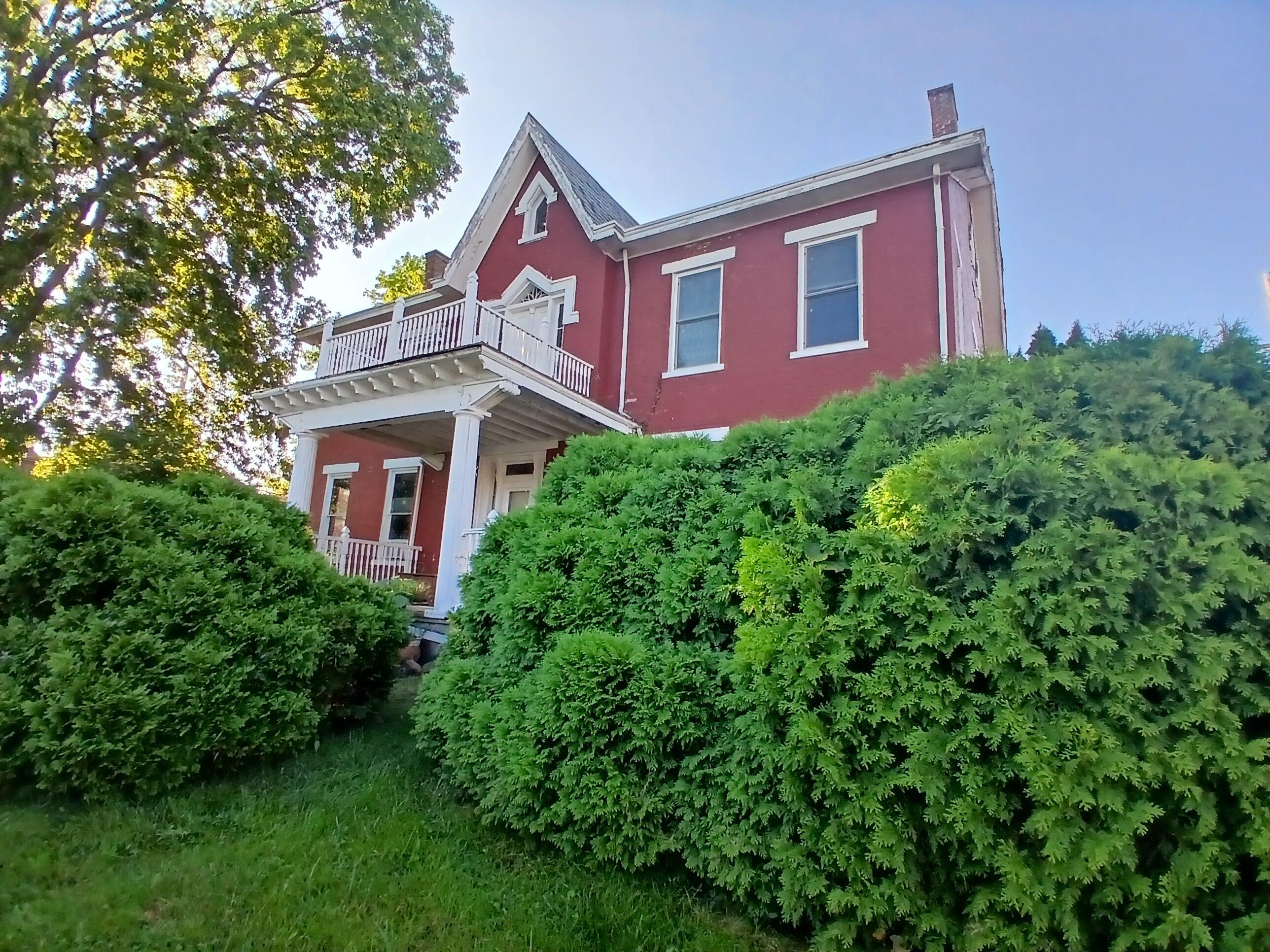 1026 E Mound Street — photo