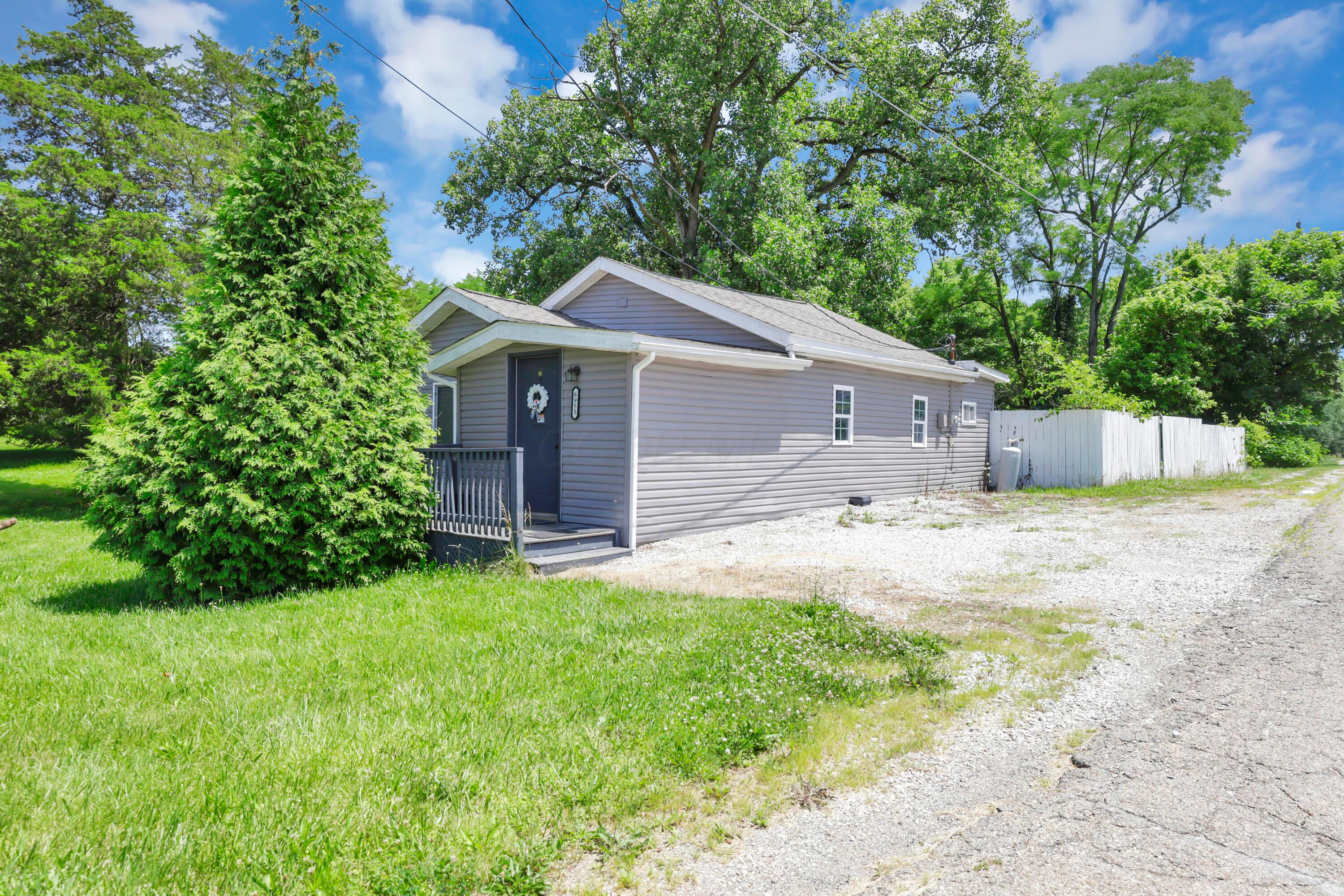 6955 London Groveport Road — photo