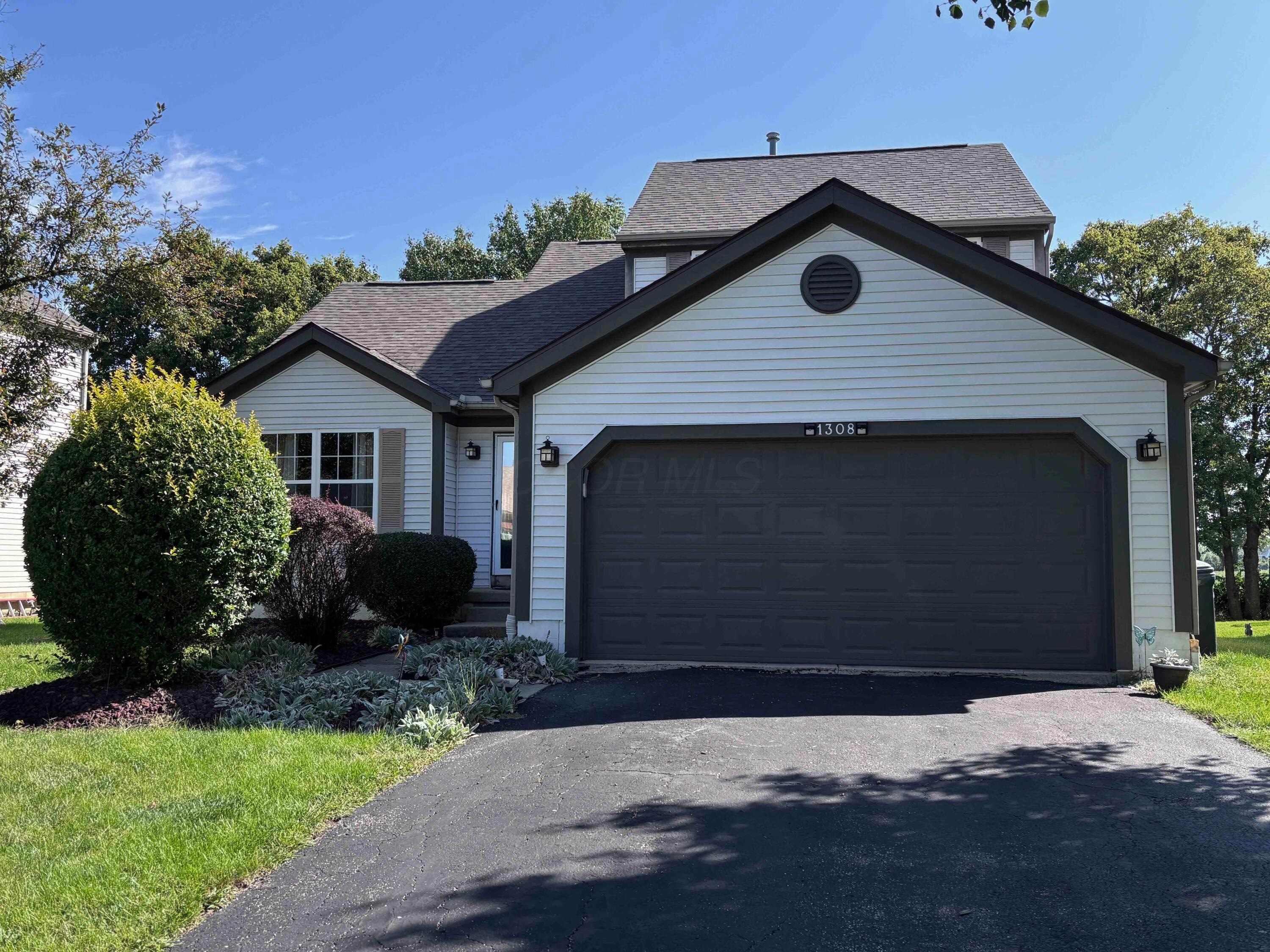 1308 Four Star Drive E — photo