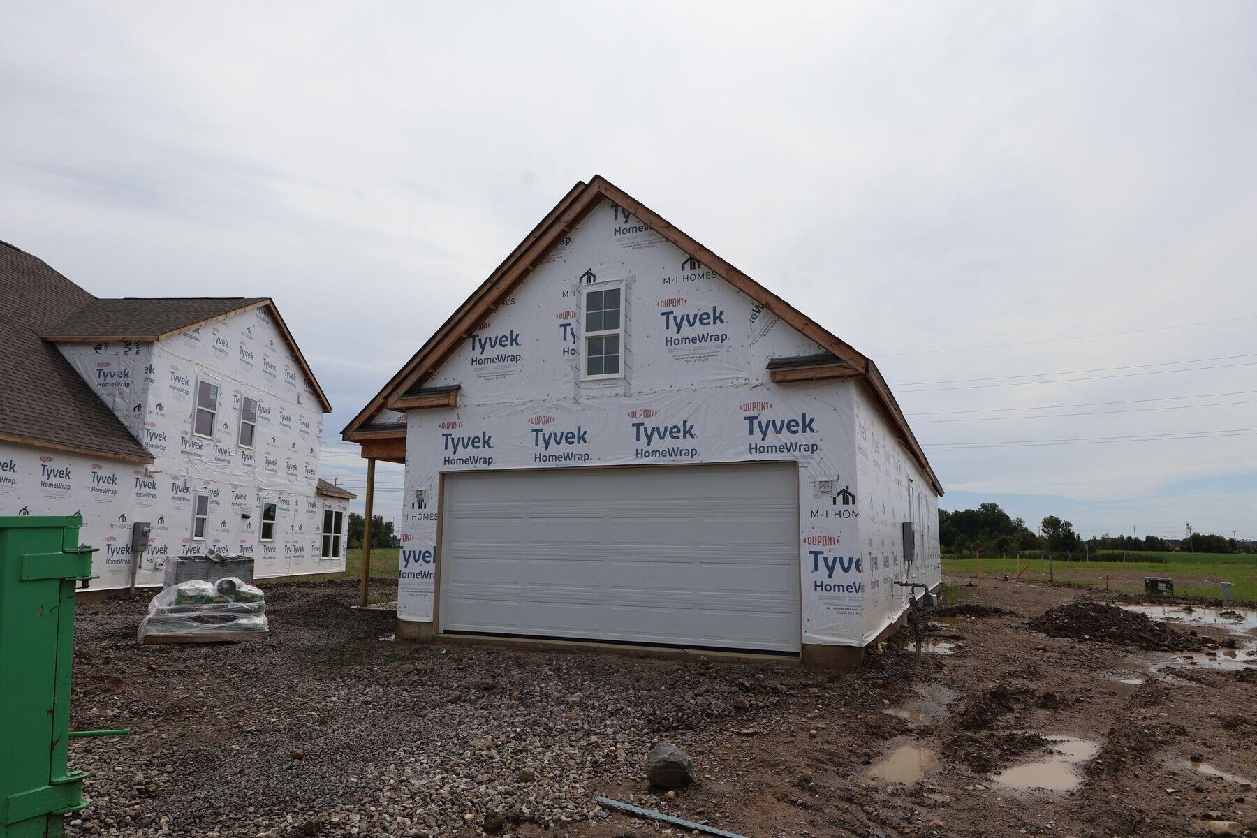 5894 Creekview Drive — photo