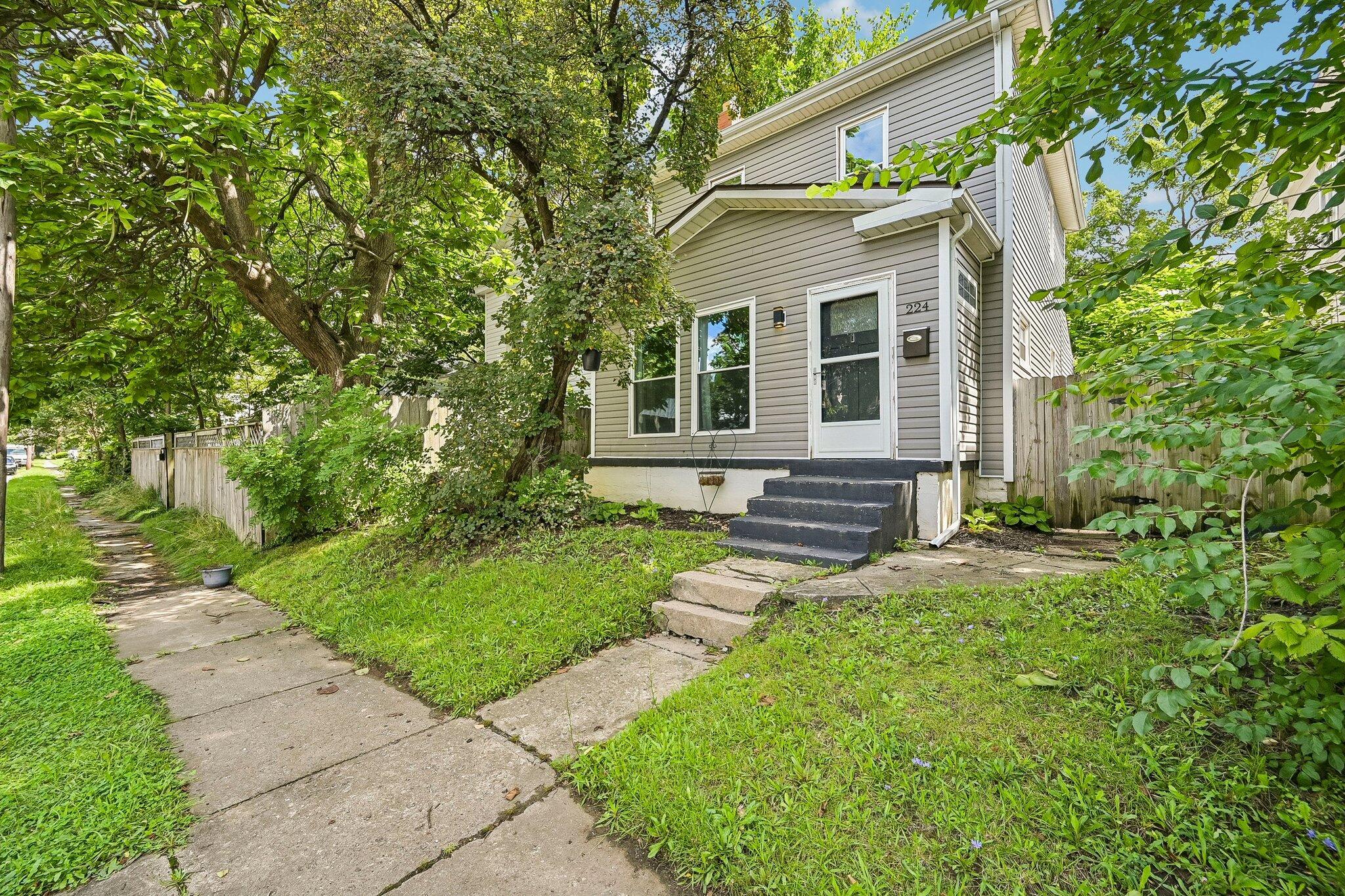 224 S Wheatland Avenue — photo