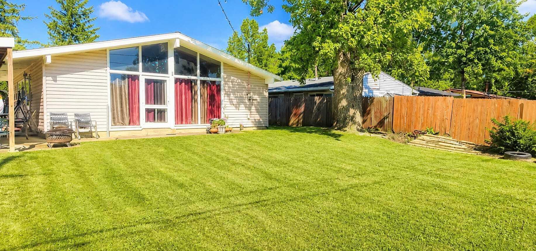 856 Mark Place — photo