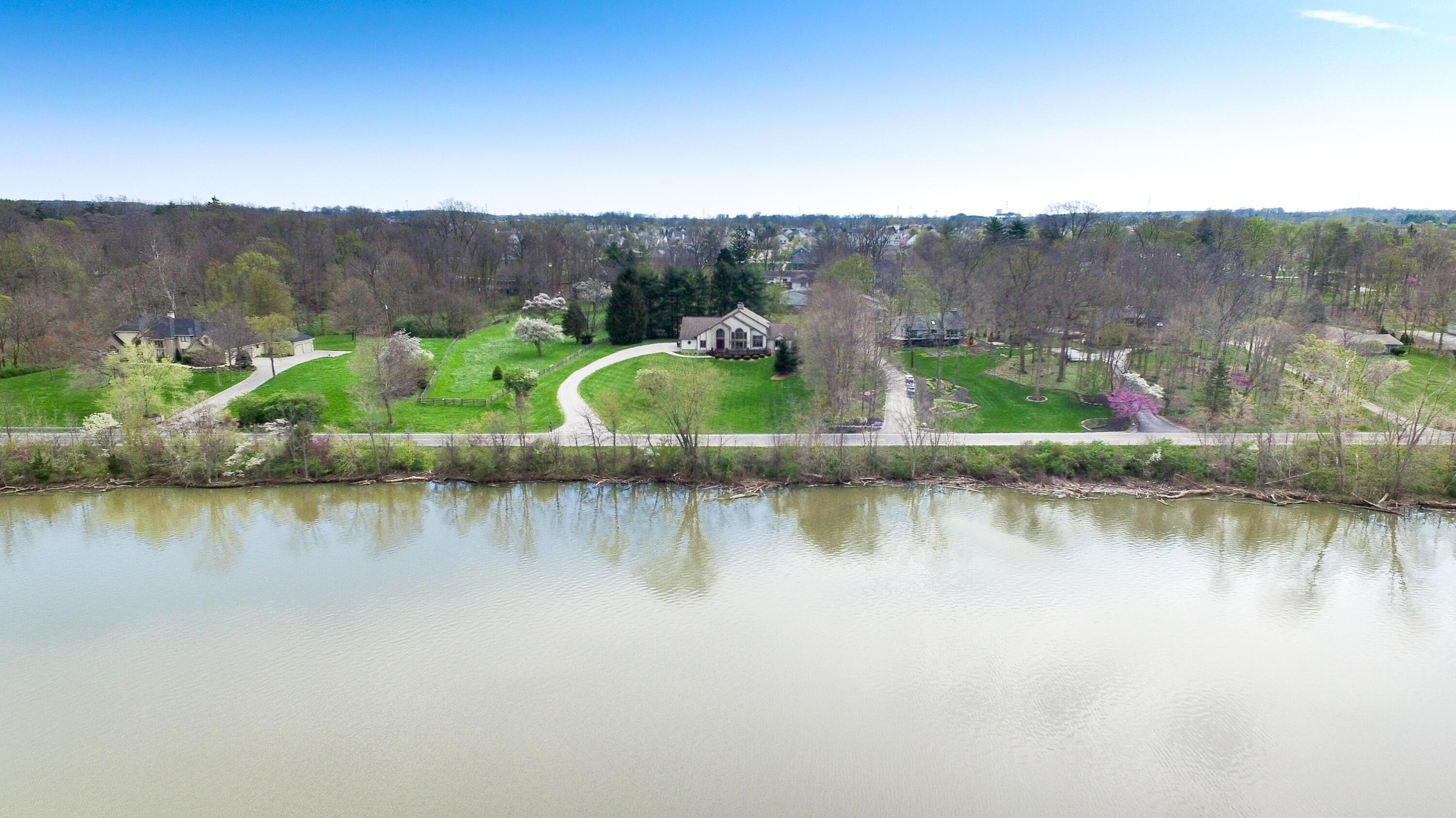 7263 Riverside Drive — photo