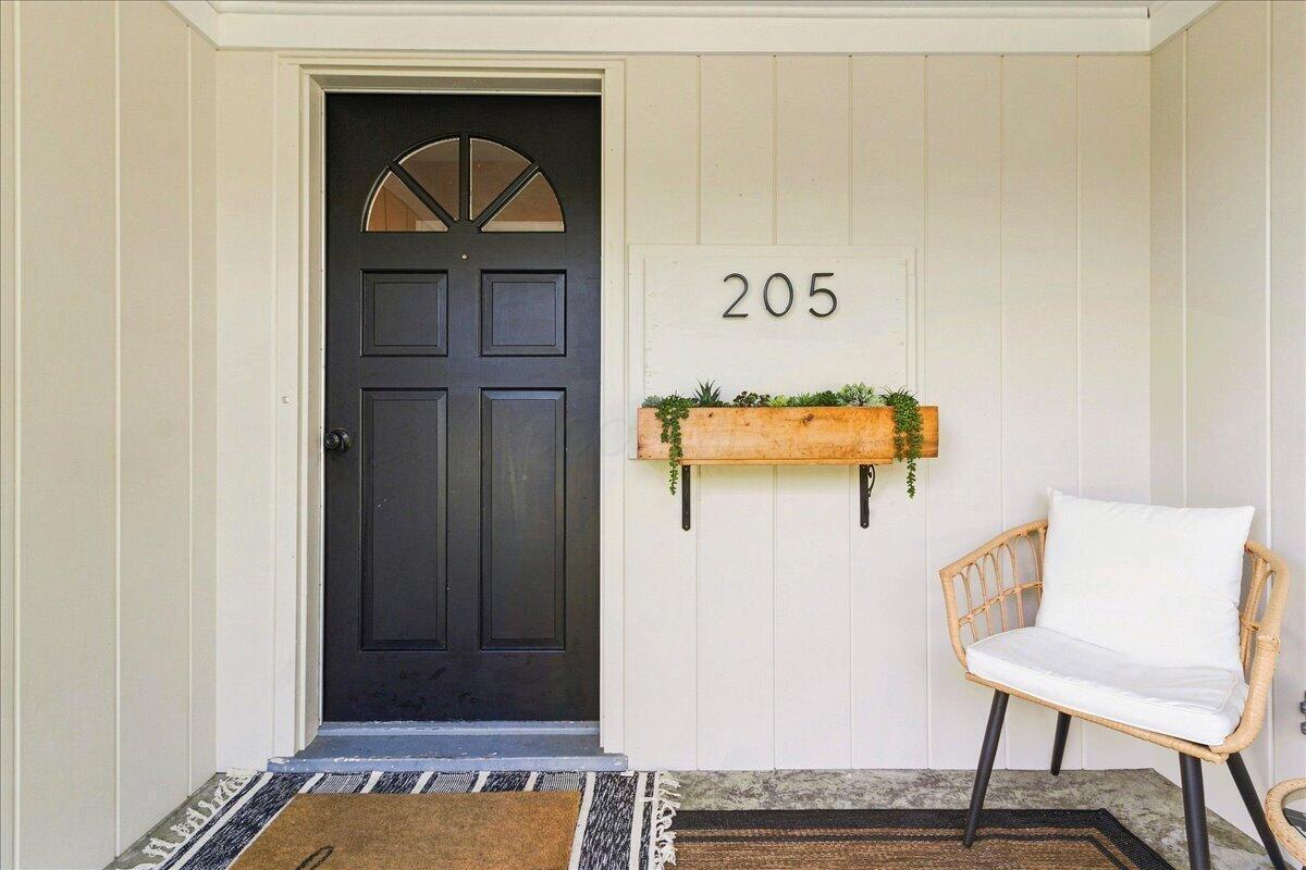 205 W Baird Street — photo