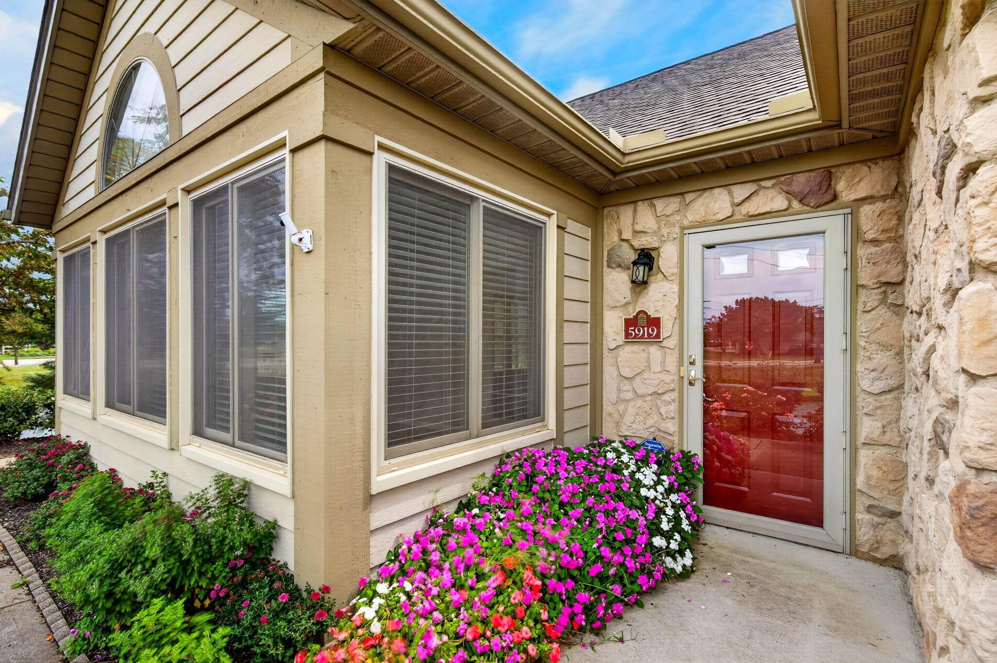 5919 Landings Pond Place — photo