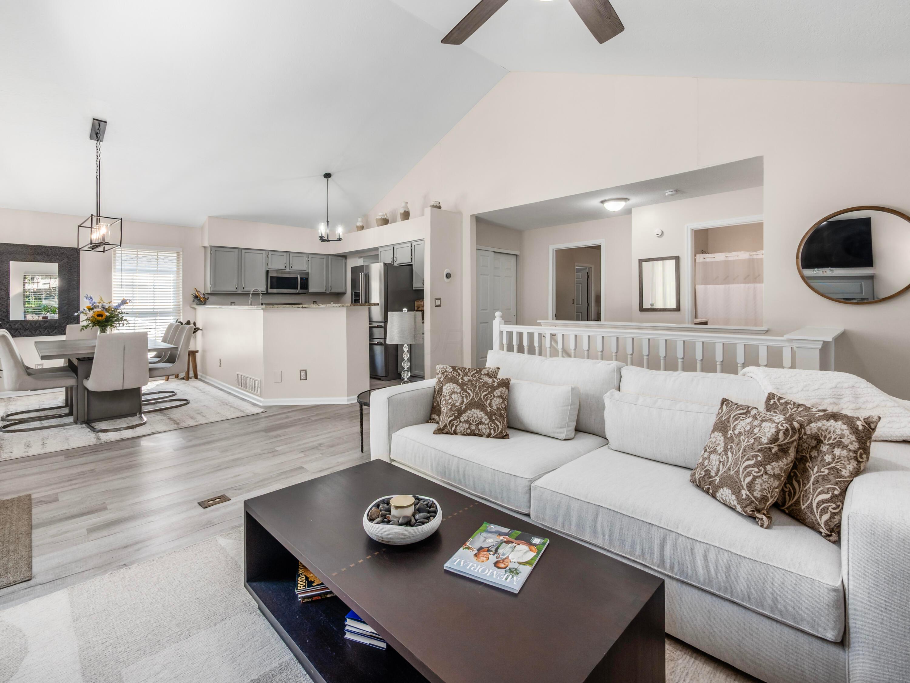 3678 Lakestone Circle — photo