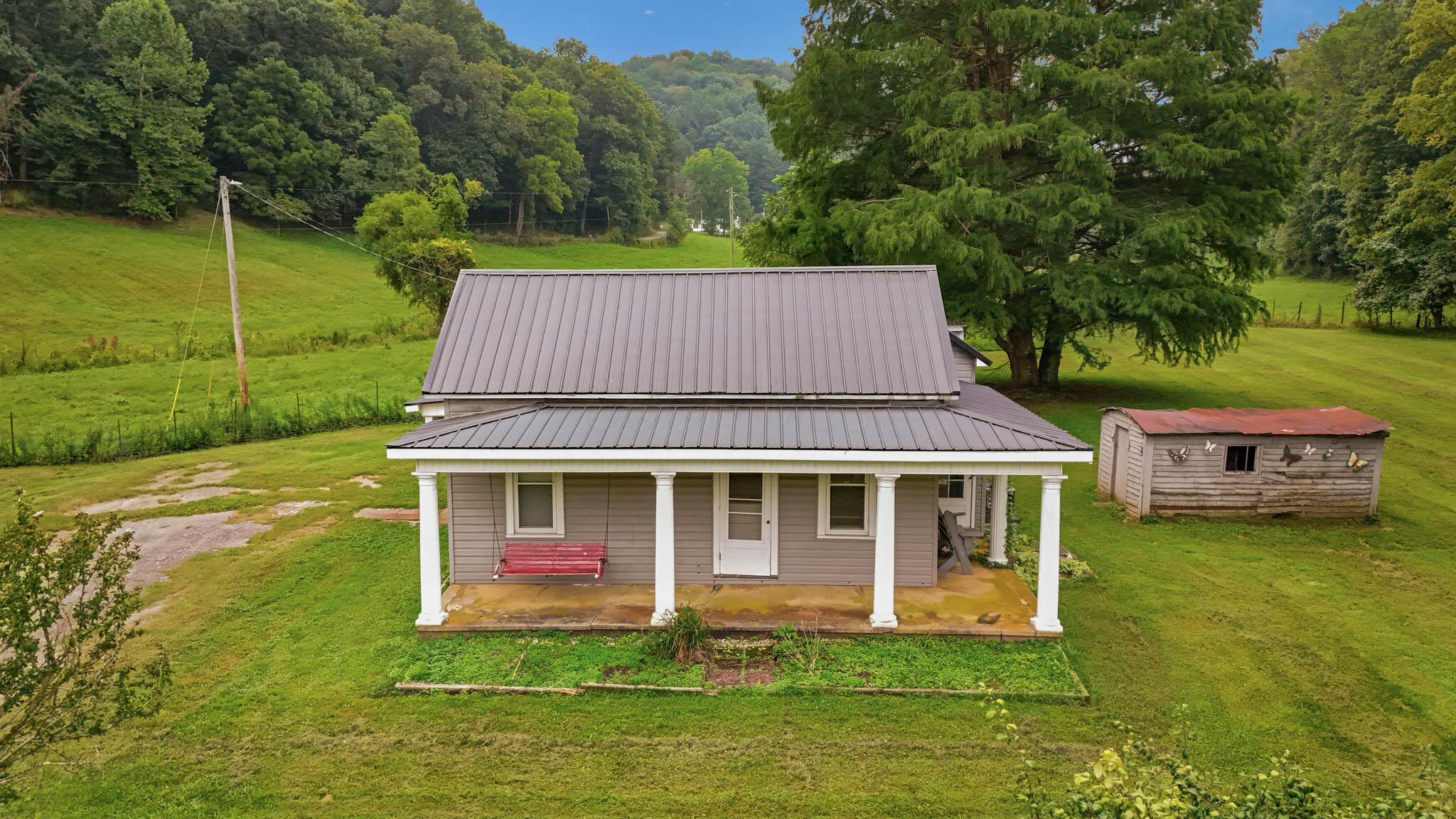 21606 E Sams Creek Road — photo