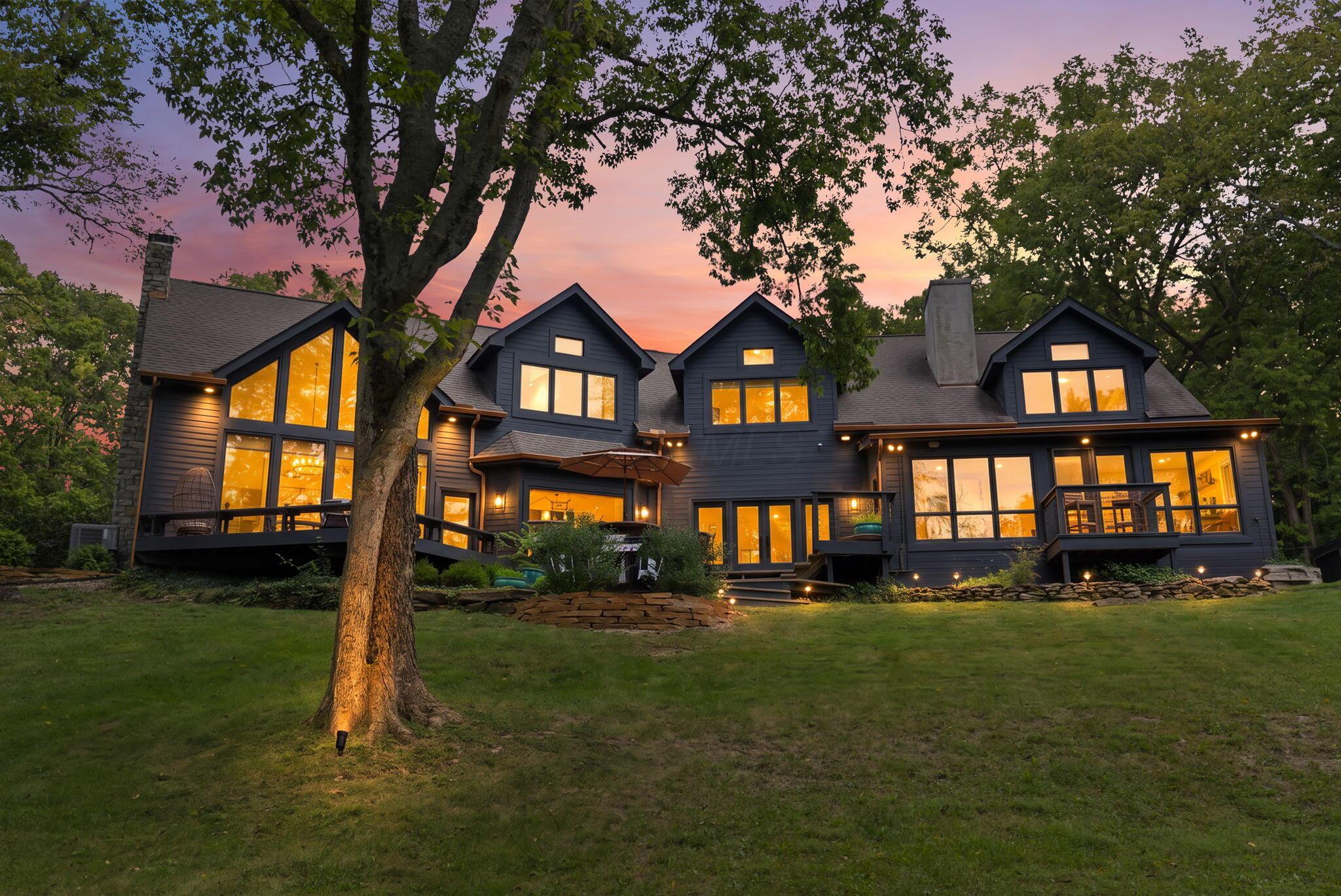 7827 Riverside Drive — photo