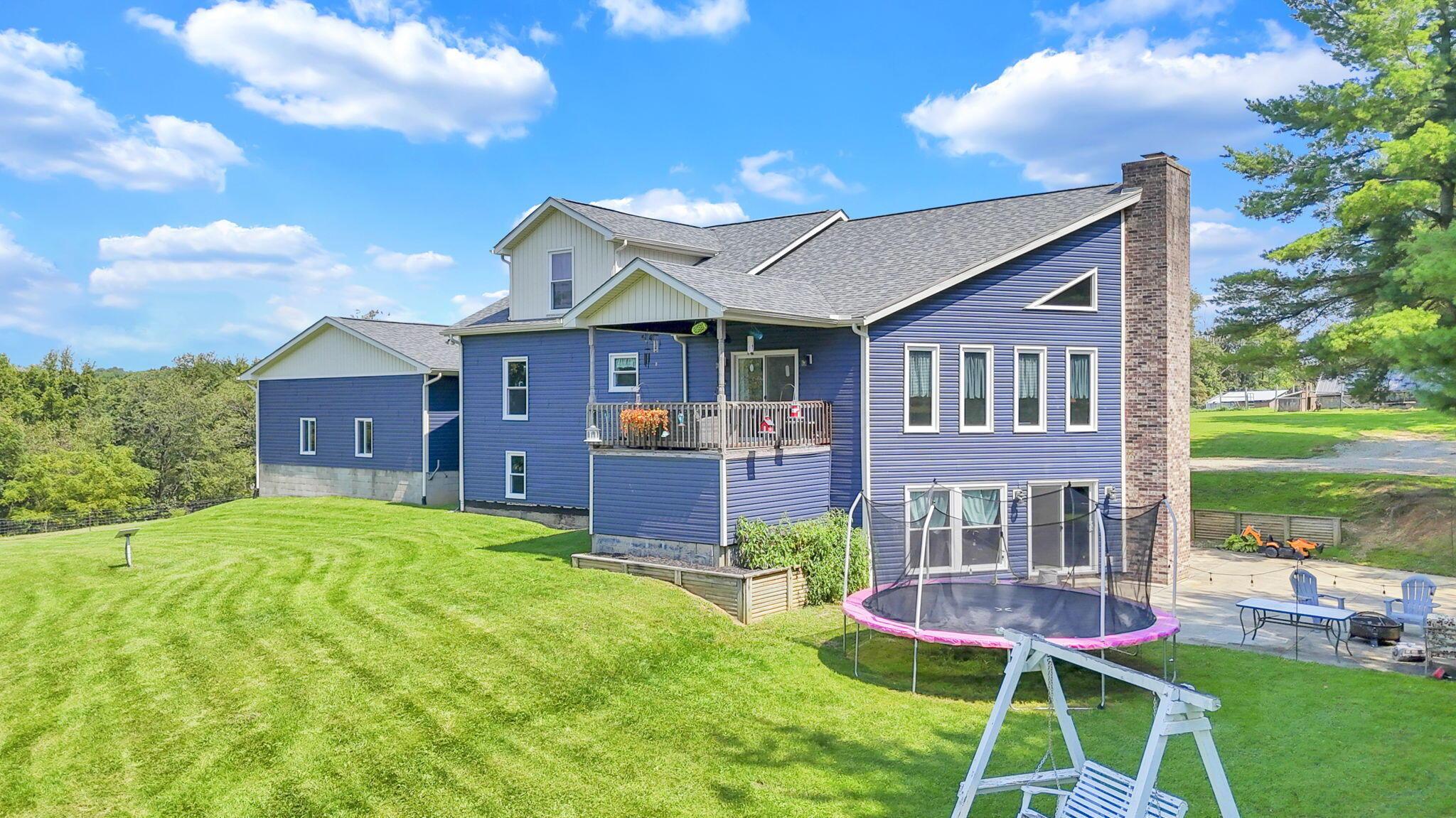 14300 Mount Perry Road — photo