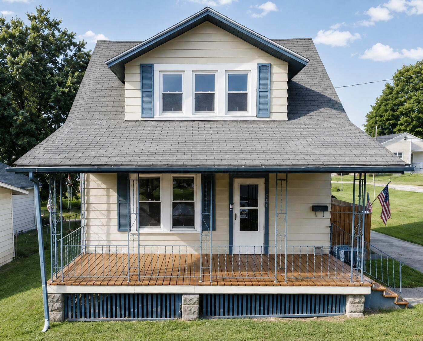 821 Caldwell Street — photo