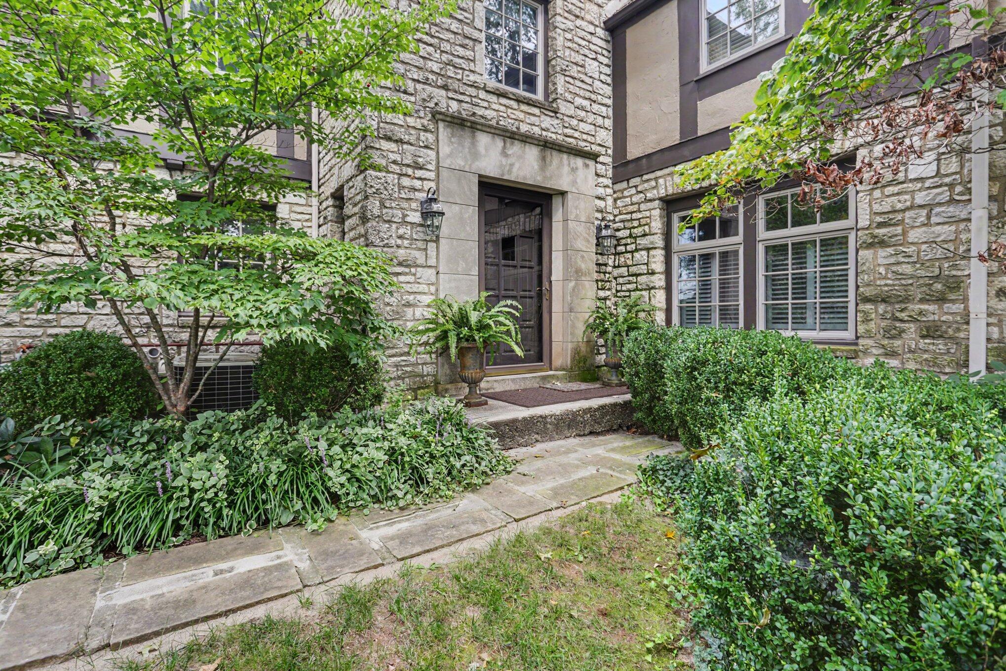 513 Orchard Hill Drive — photo