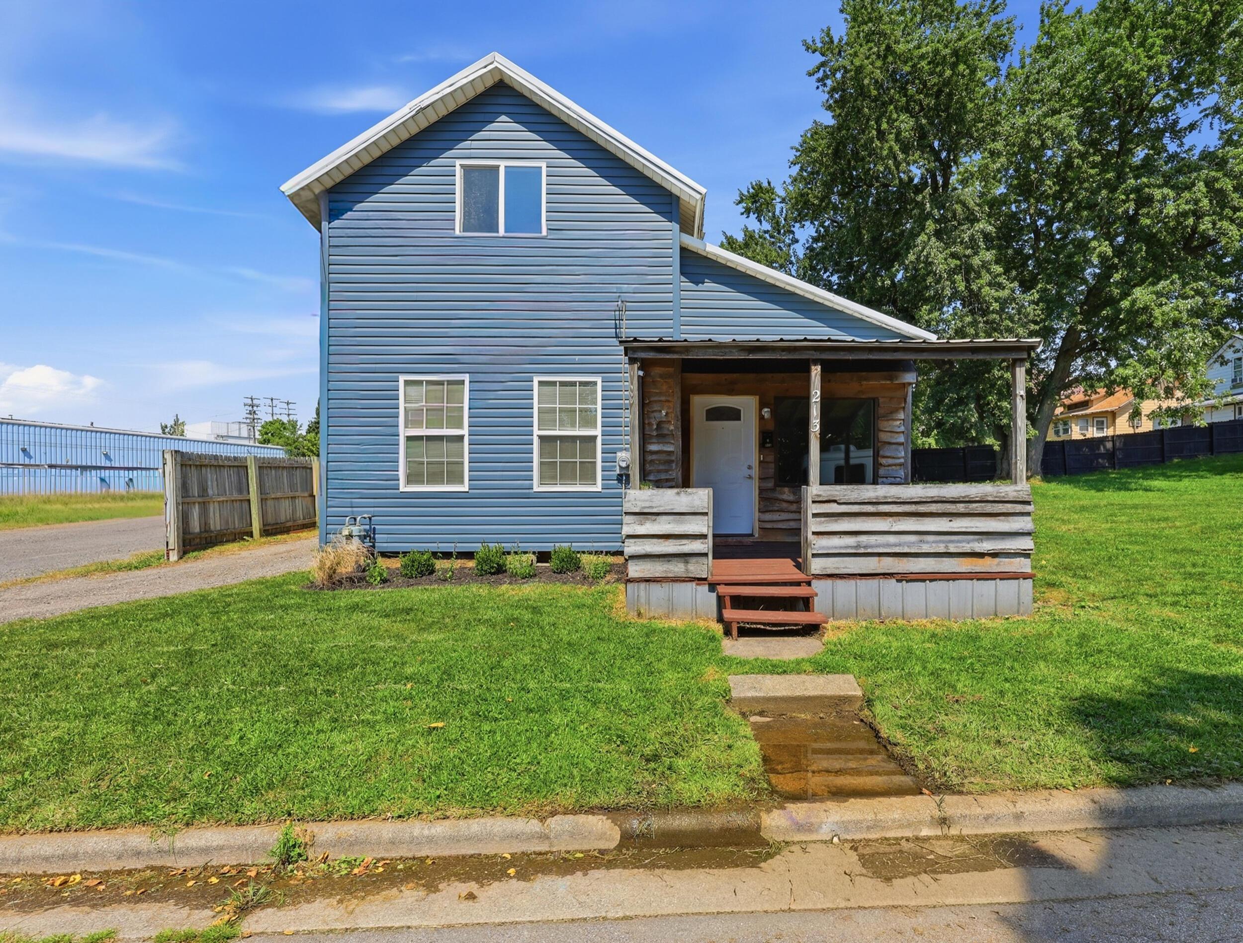 213 Vine Street — photo