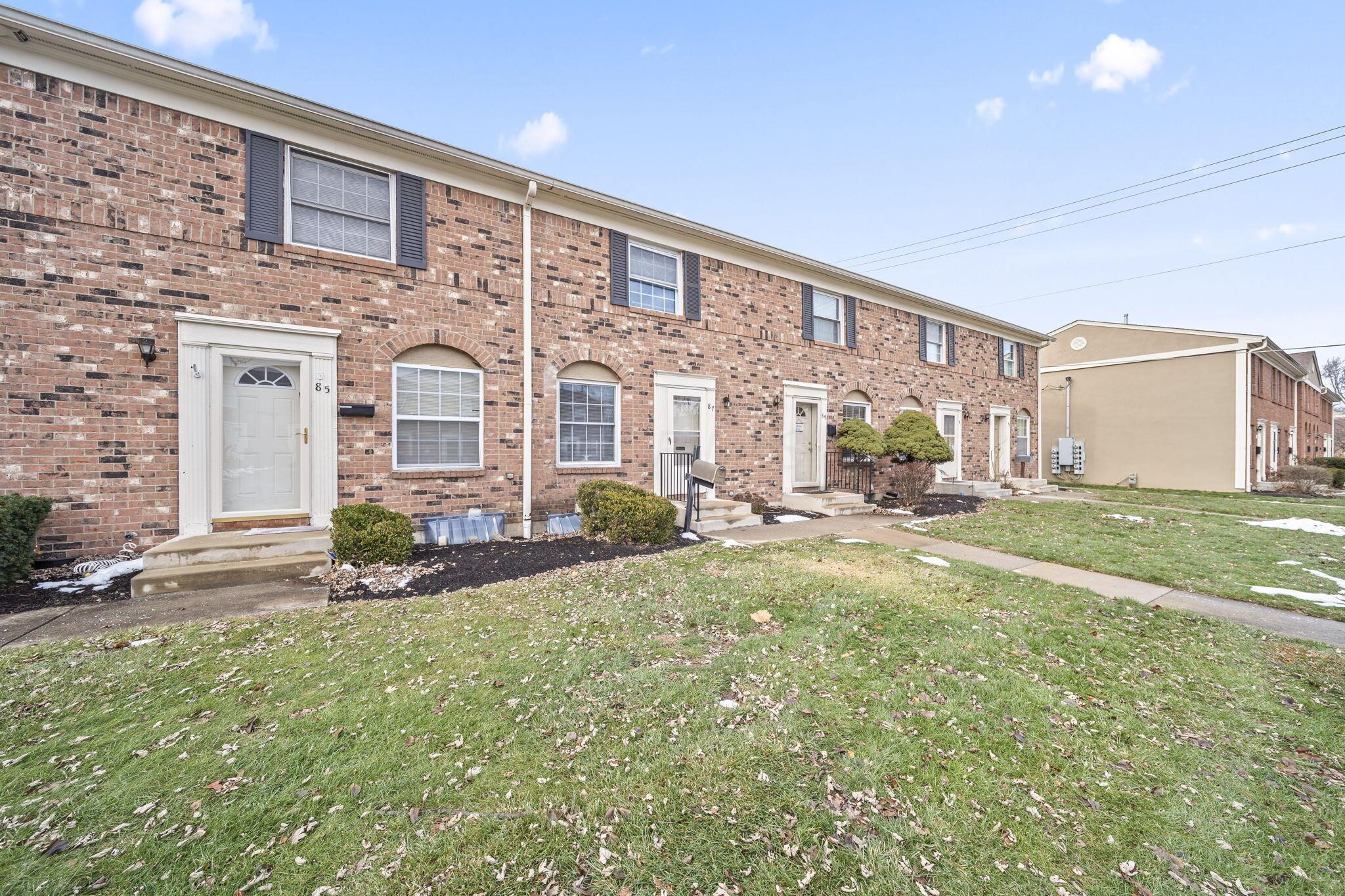 87 Tarryton Court W, 18D — photo
