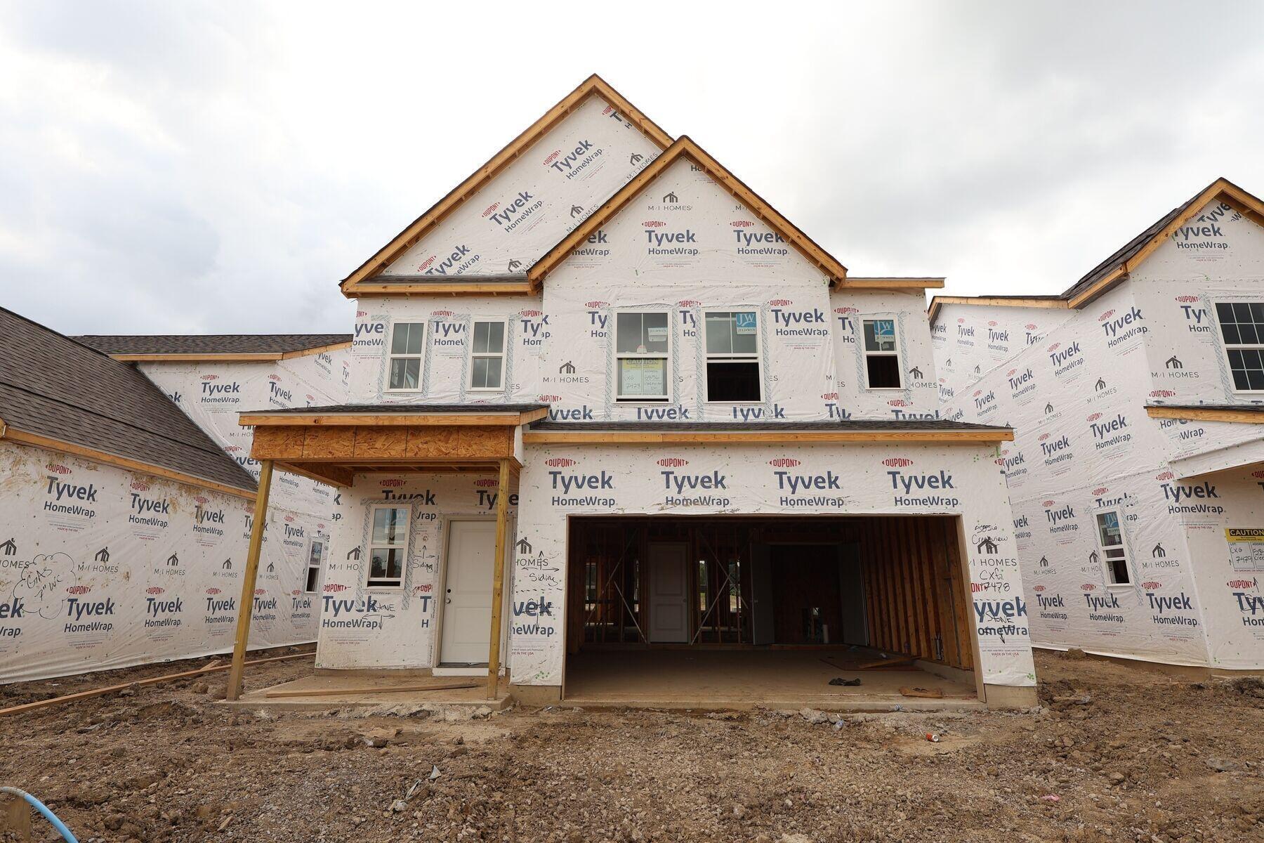 5856 Creekview Drive — photo