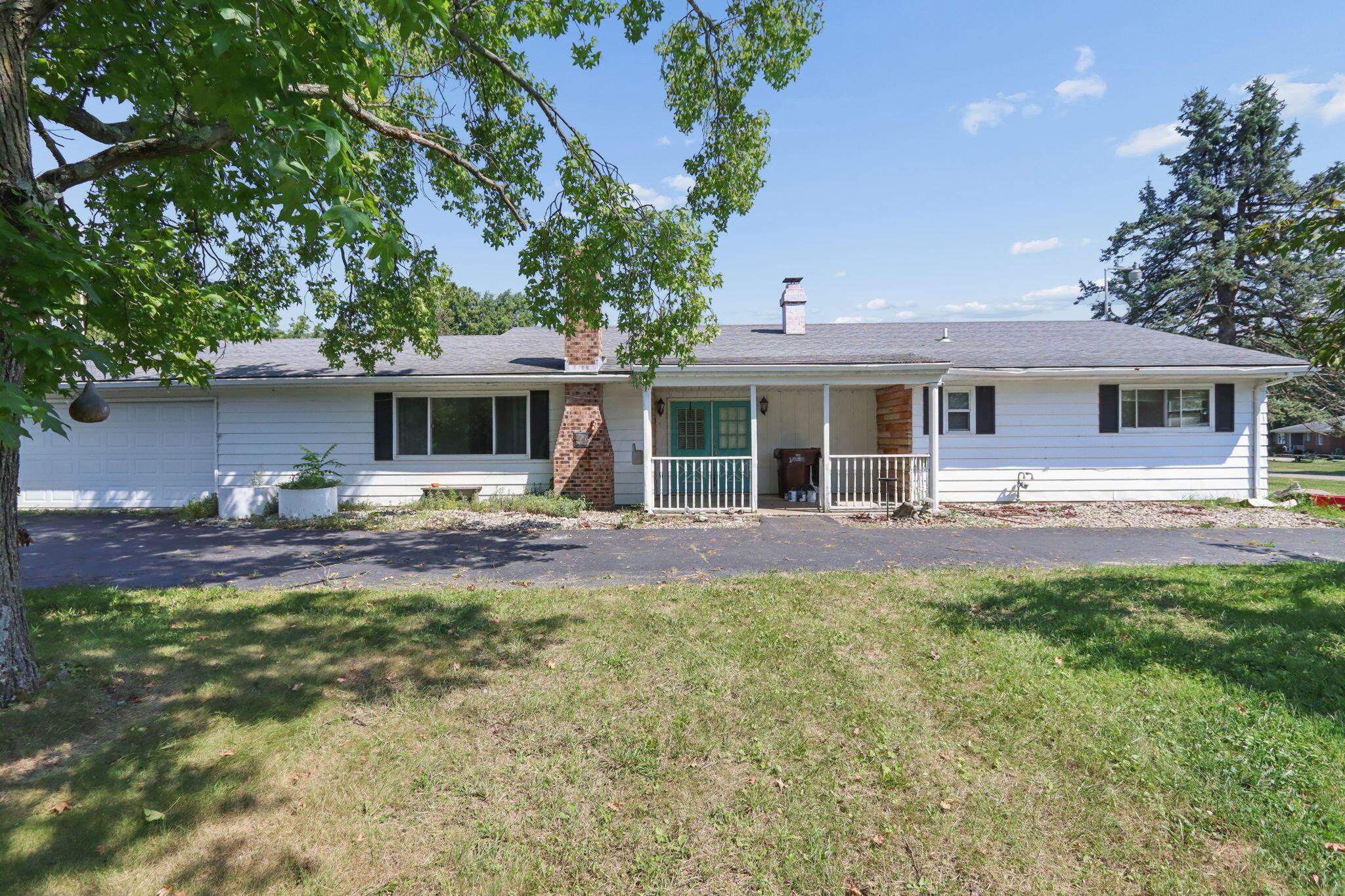2430 W Choctaw Drive — photo