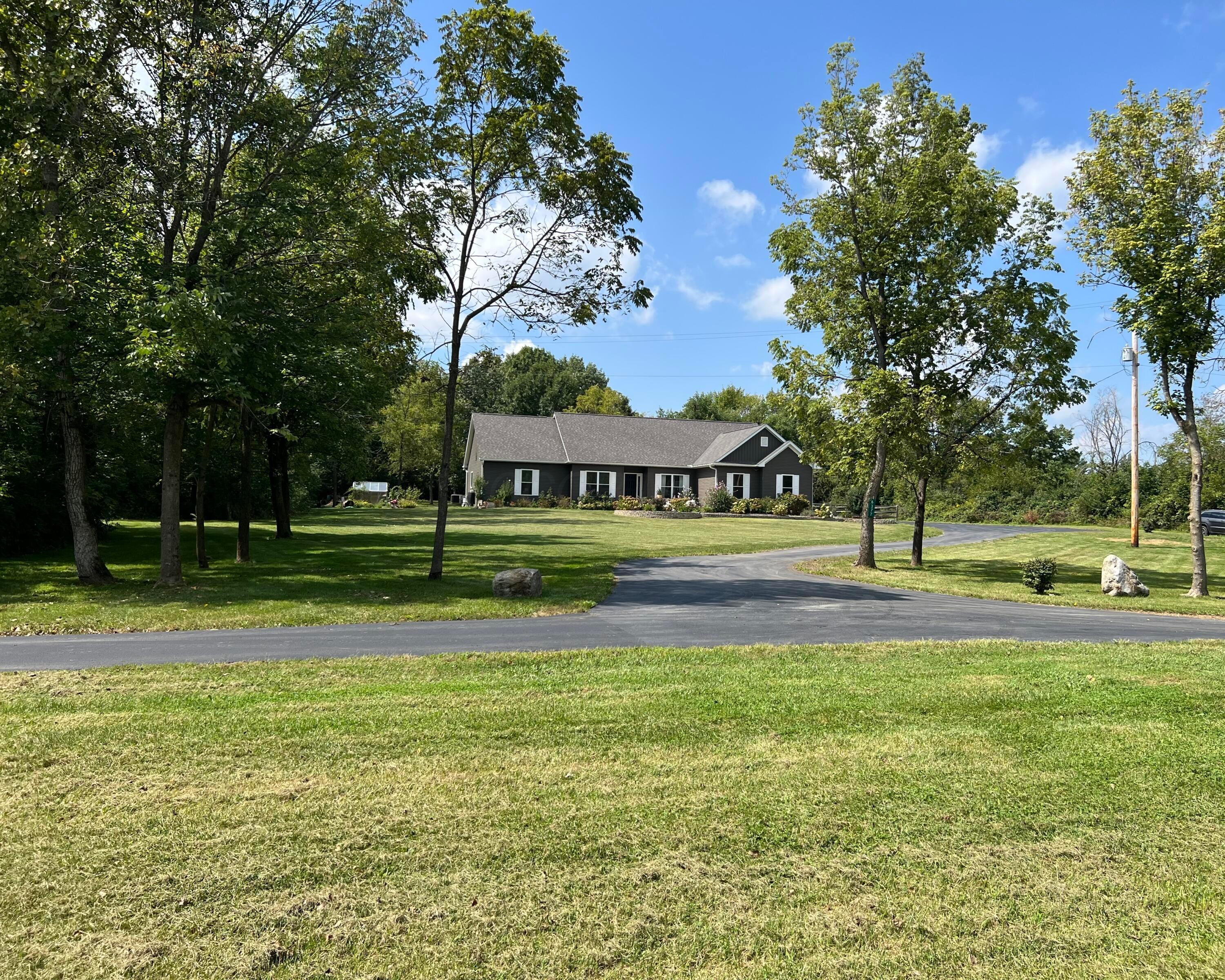 6377 Harrisburg Georgesville — photo
