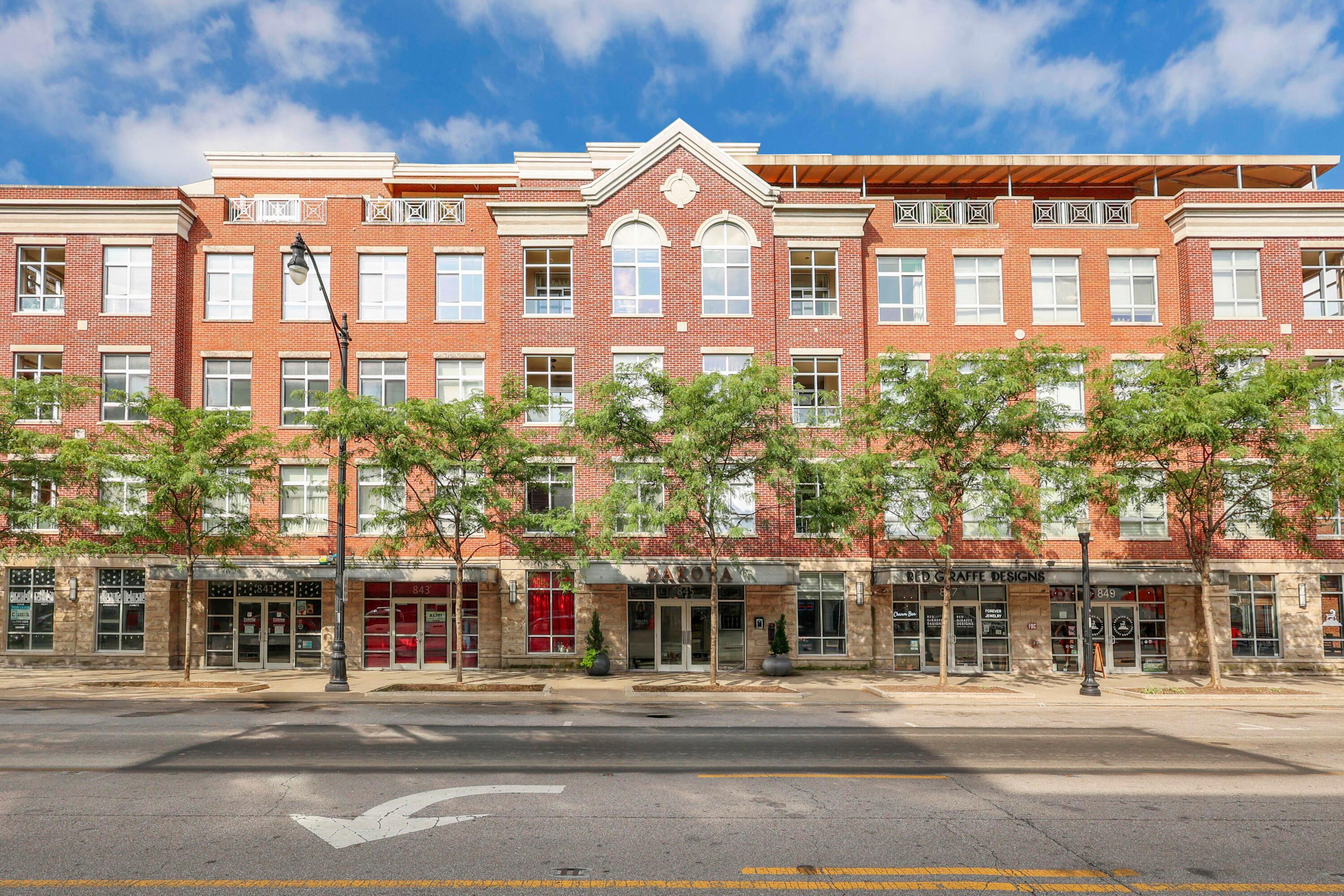 845 N High Street, 408 — photo