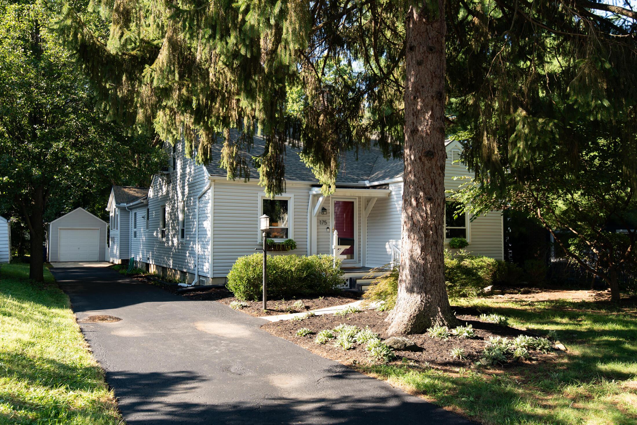 175 W Weisheimer Road — photo