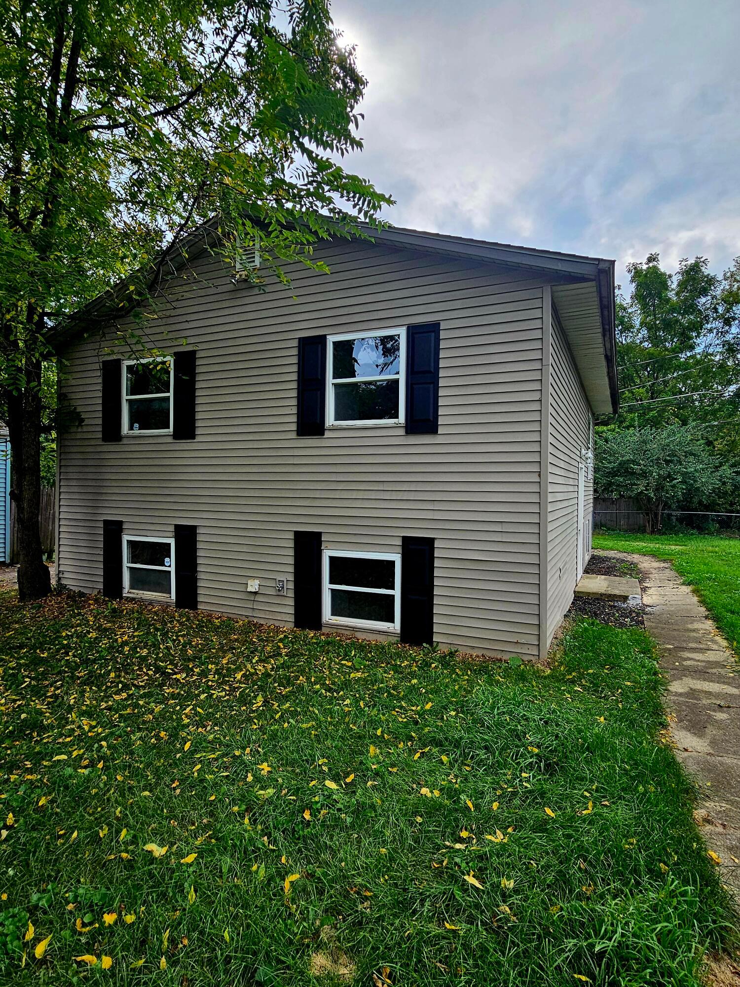 2779 Mcguffey Road — photo