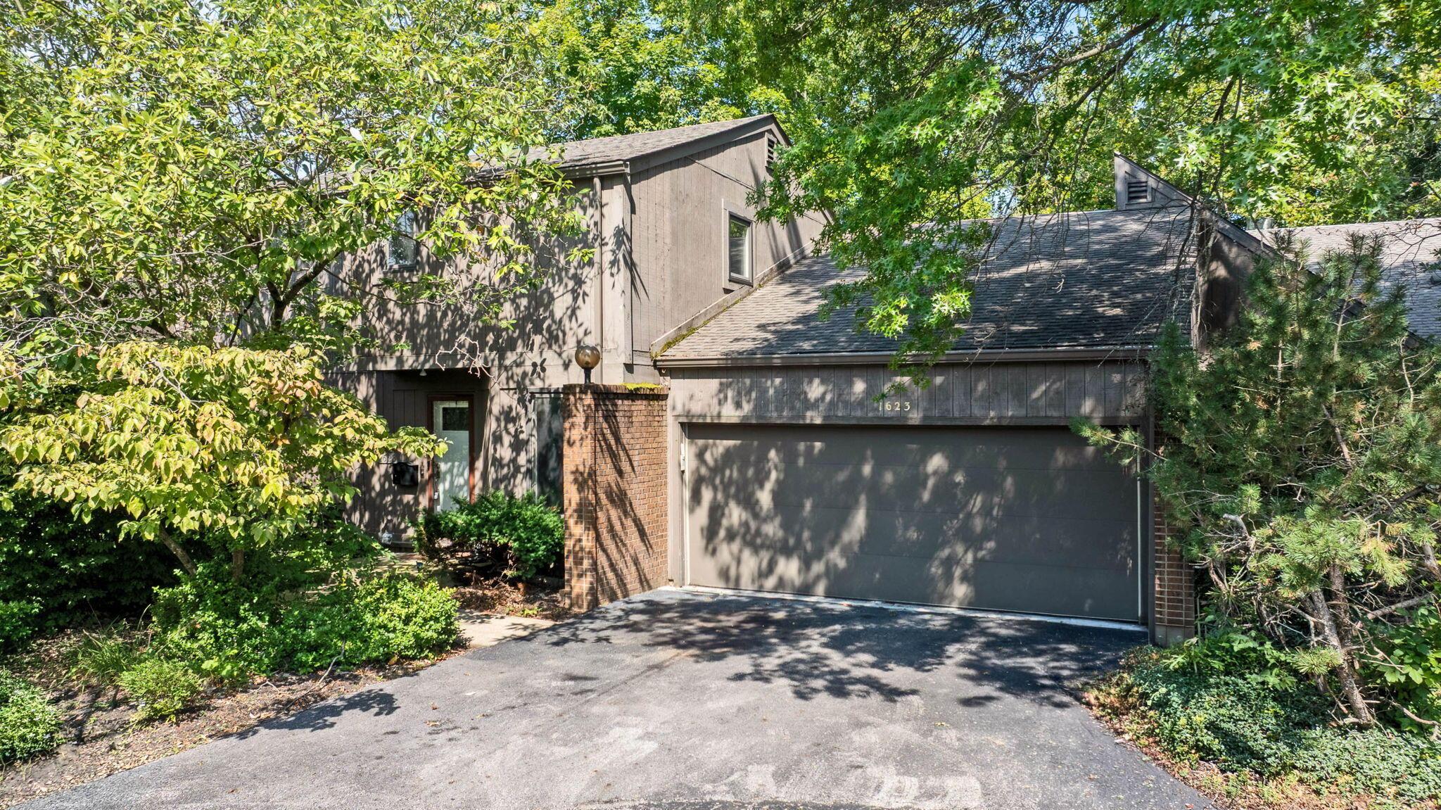 1623 Coppertree Road — photo