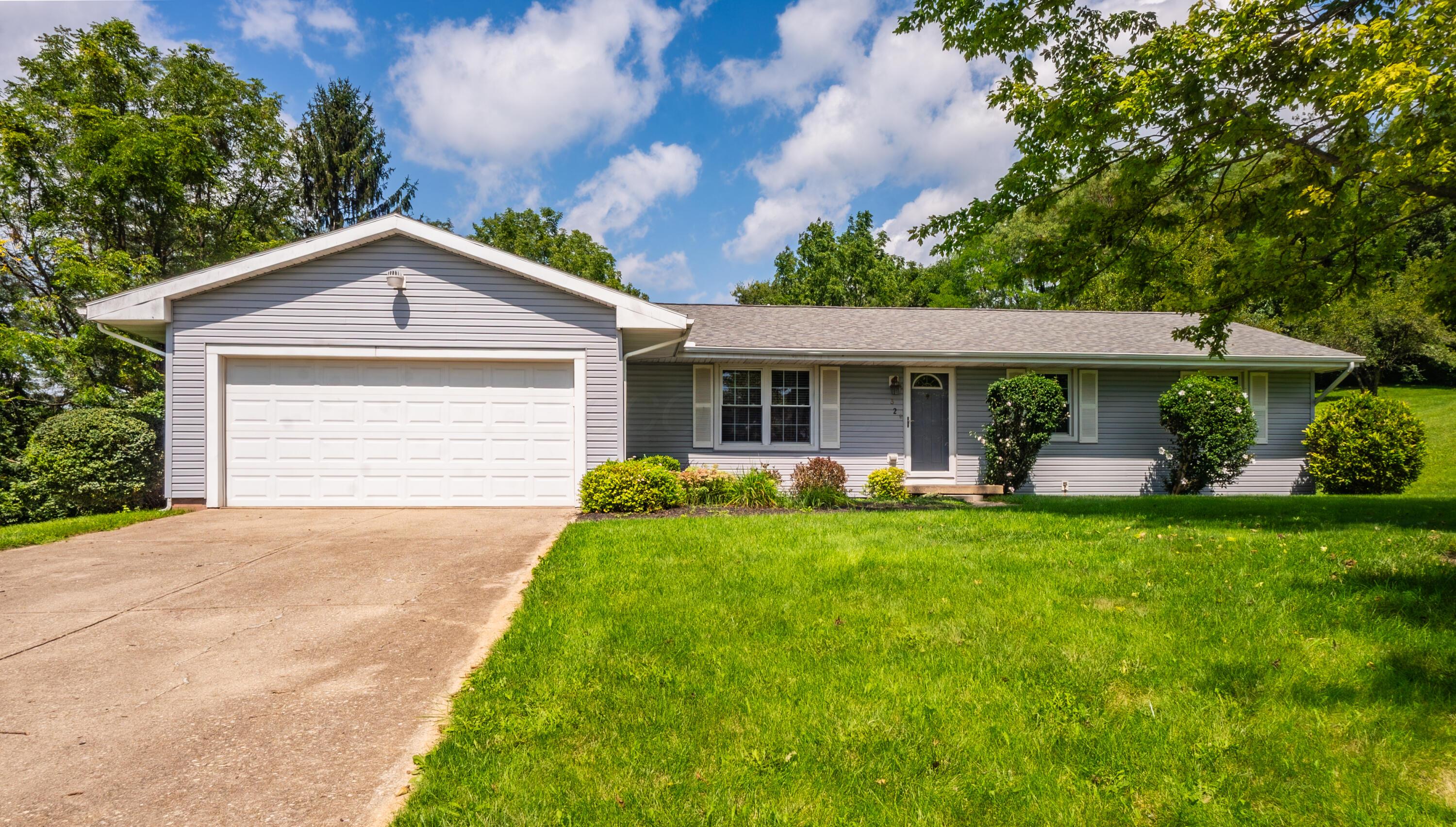 32 Buckhorn Court — photo
