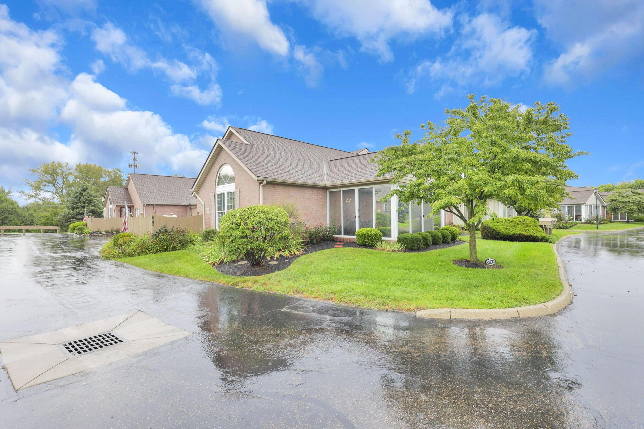 2018 Farmbrook Circle N, Grove City, OH 43123 — photo 2