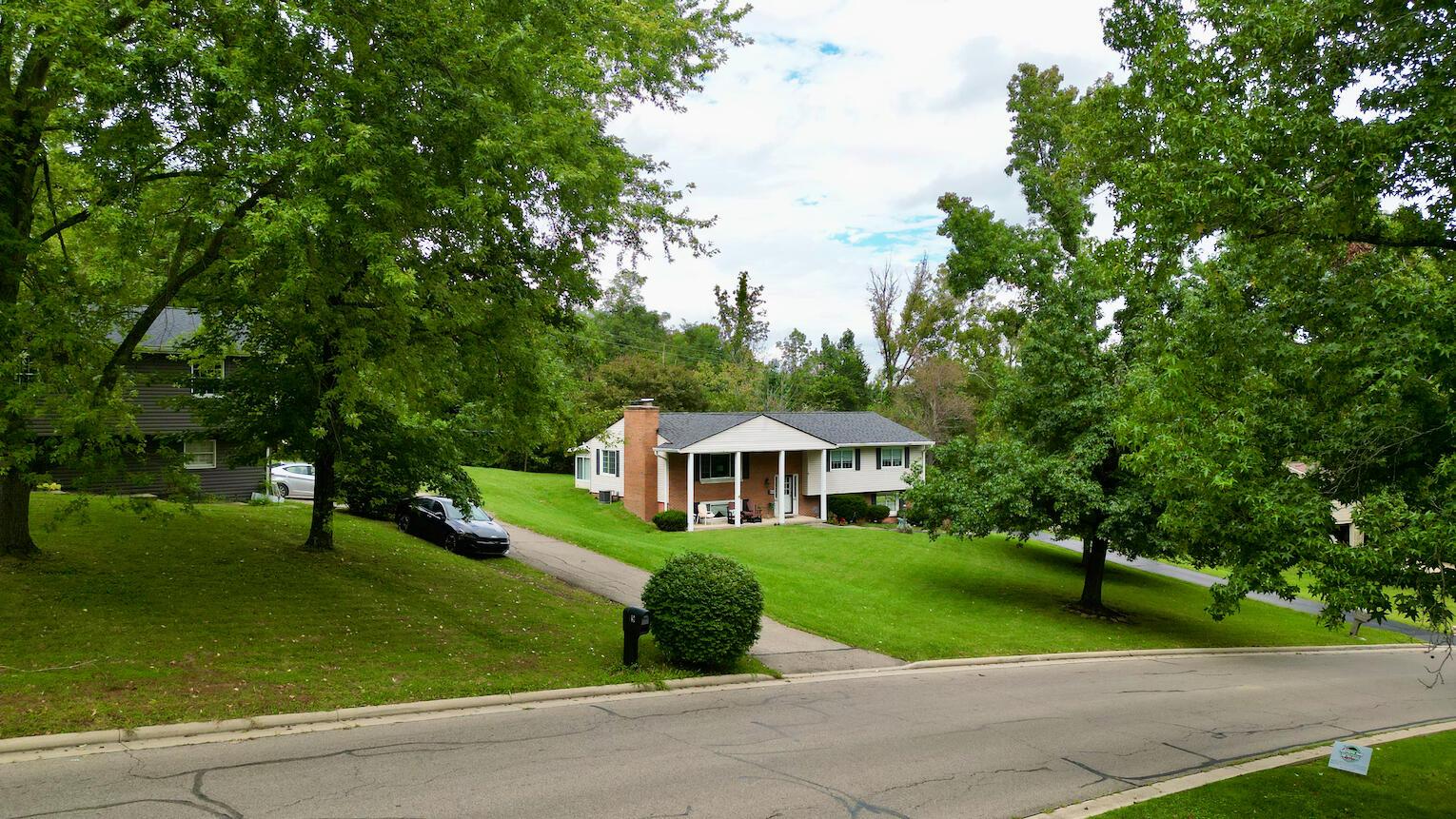 5 Applewood Drive — photo