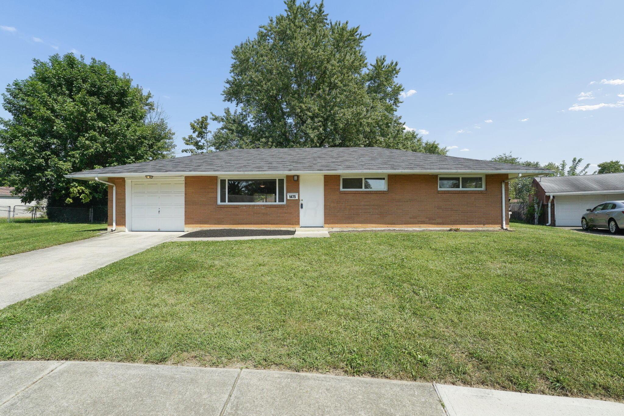 1475 Goss Place — photo