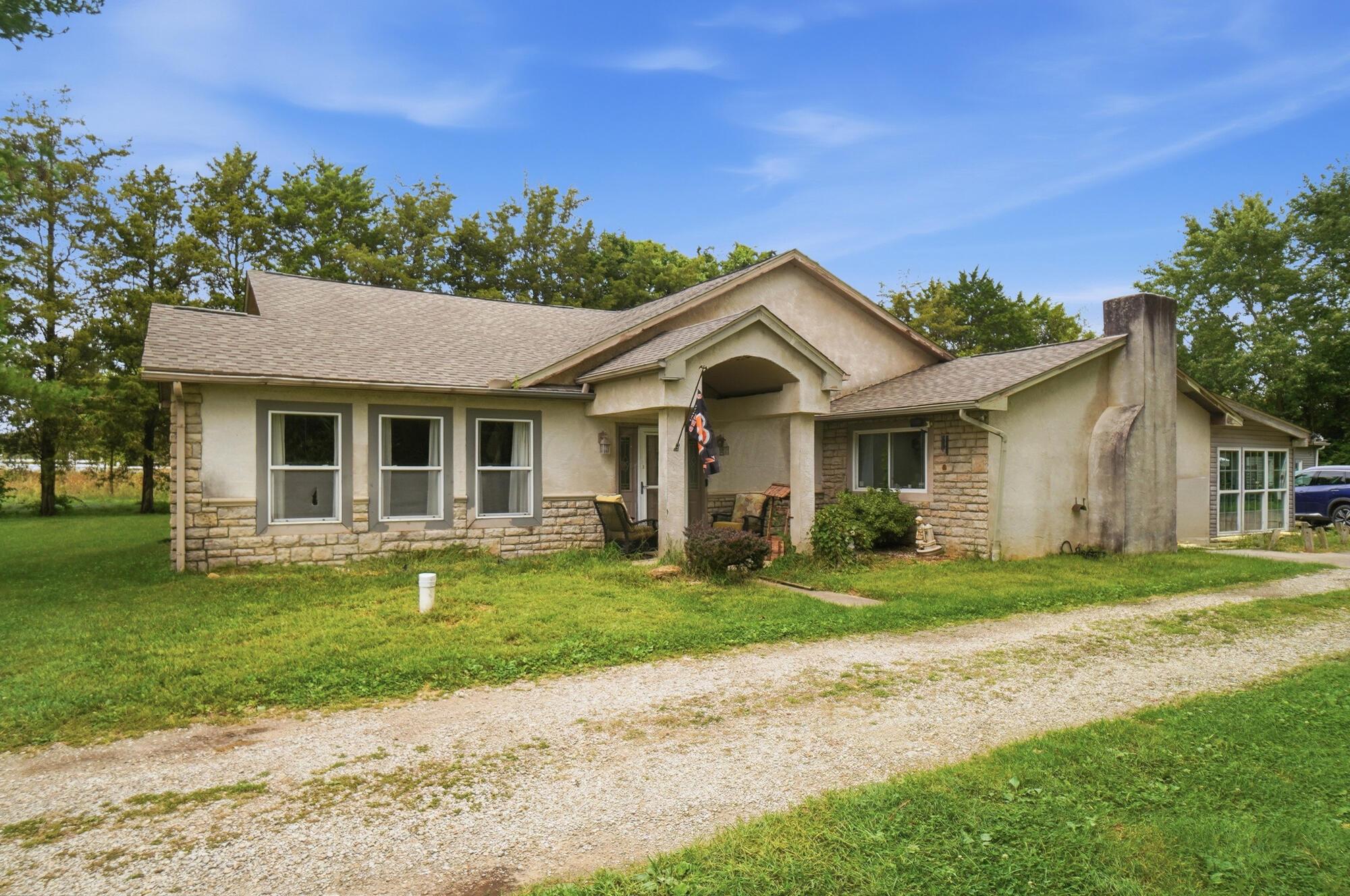 7456 New Albany Condit Road — photo