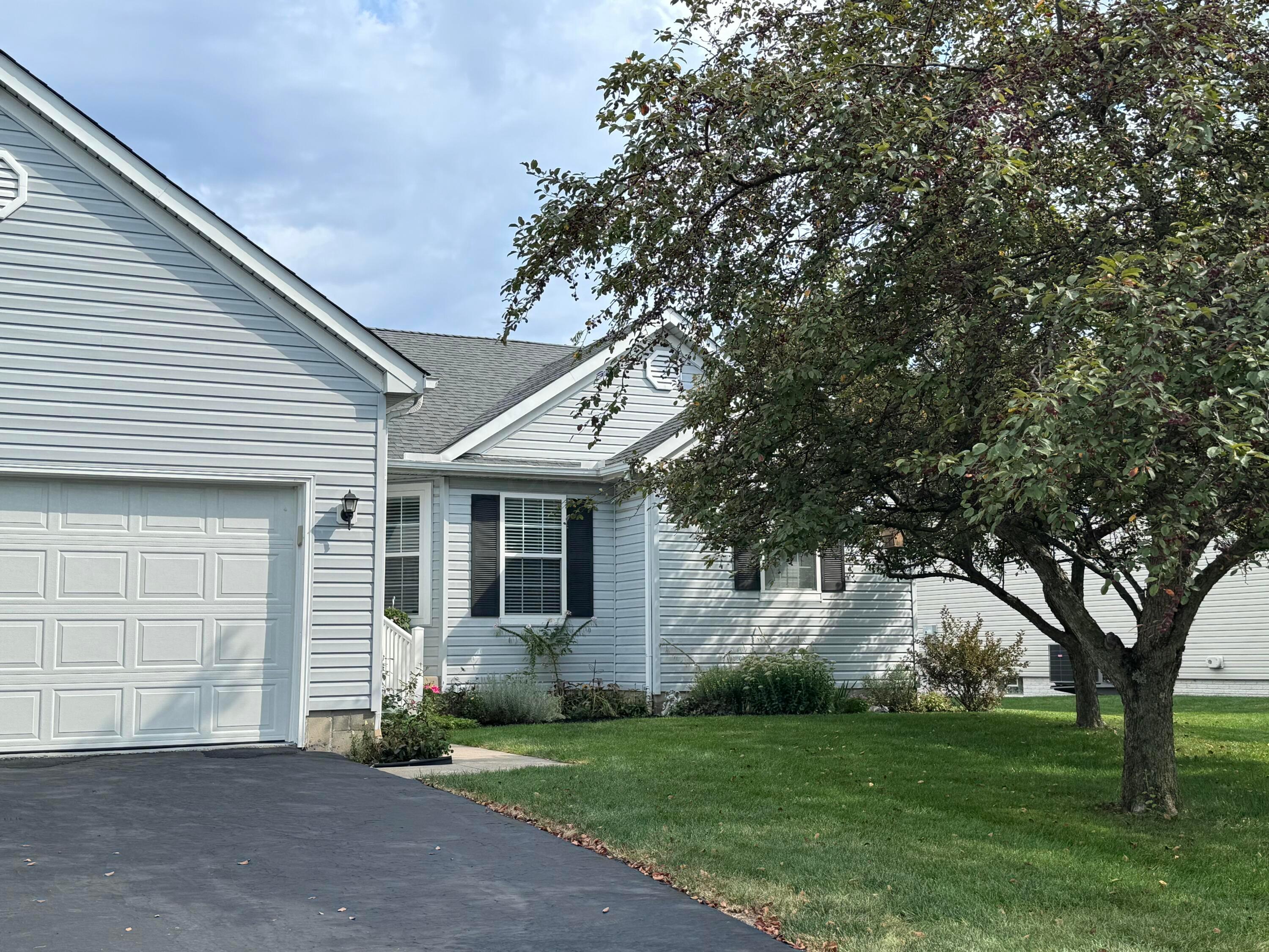 1610 Sapphire Drive — photo