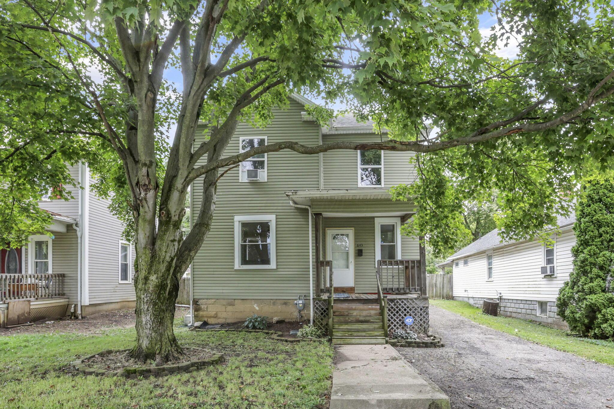 643 E Walnut Street — photo